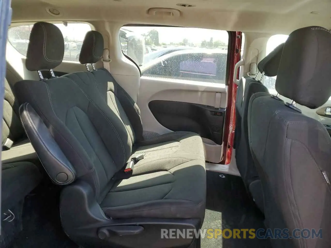 11 fotografías del automóvil dañado 2C4RC1AG4MR558297 CHRYSLER MINIVAN 2021