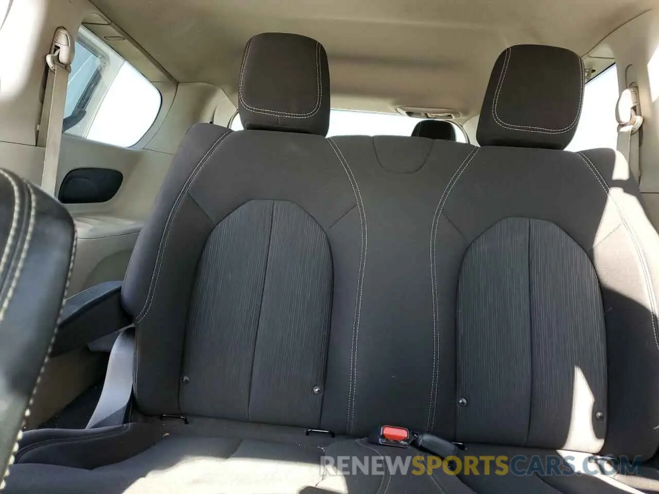 10 fotografías del automóvil dañado 2C4RC1AGXMR535221 CHRYSLER MINIVAN 2021