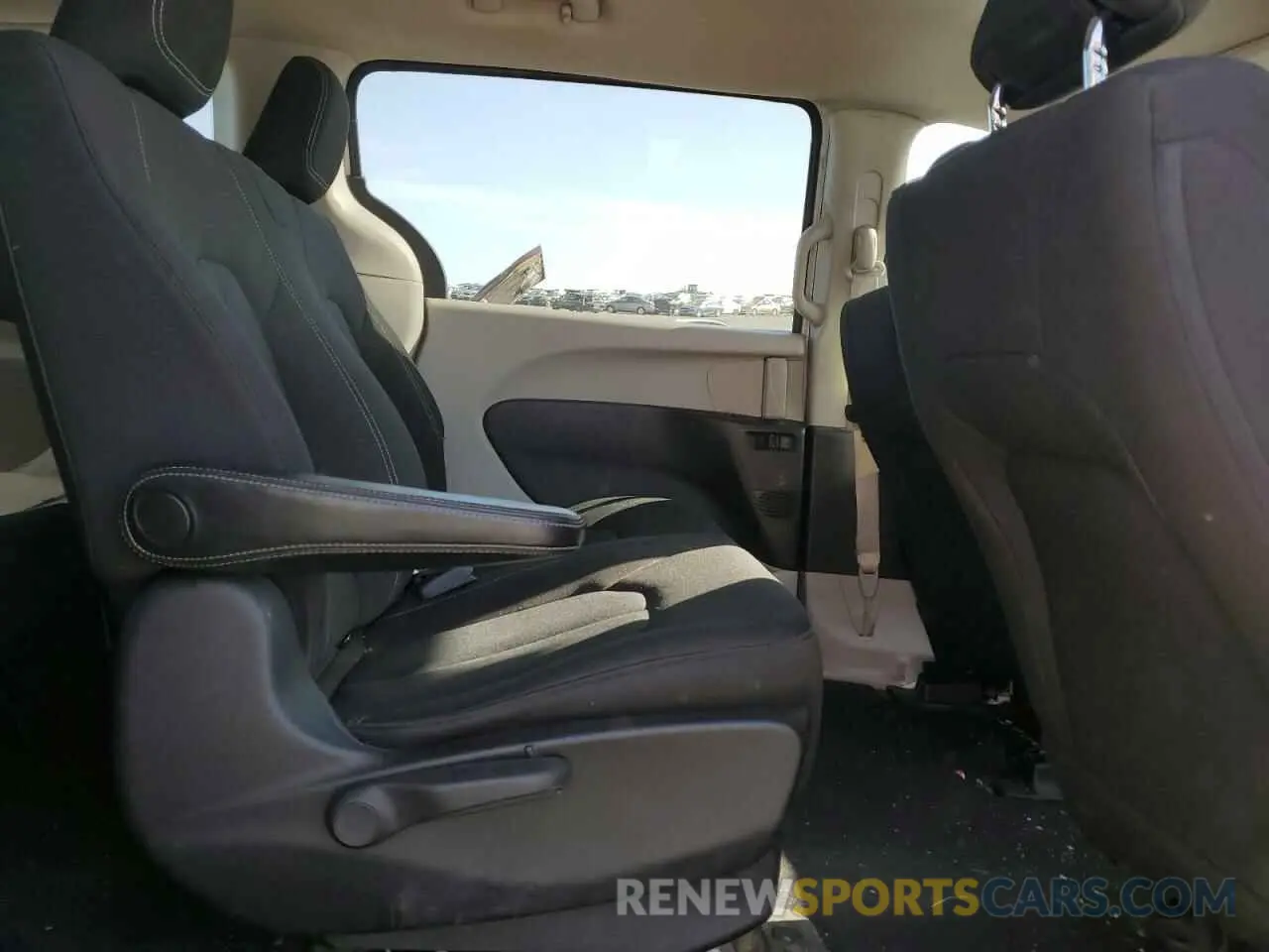 11 fotografías del automóvil dañado 2C4RC1AGXMR535221 CHRYSLER MINIVAN 2021