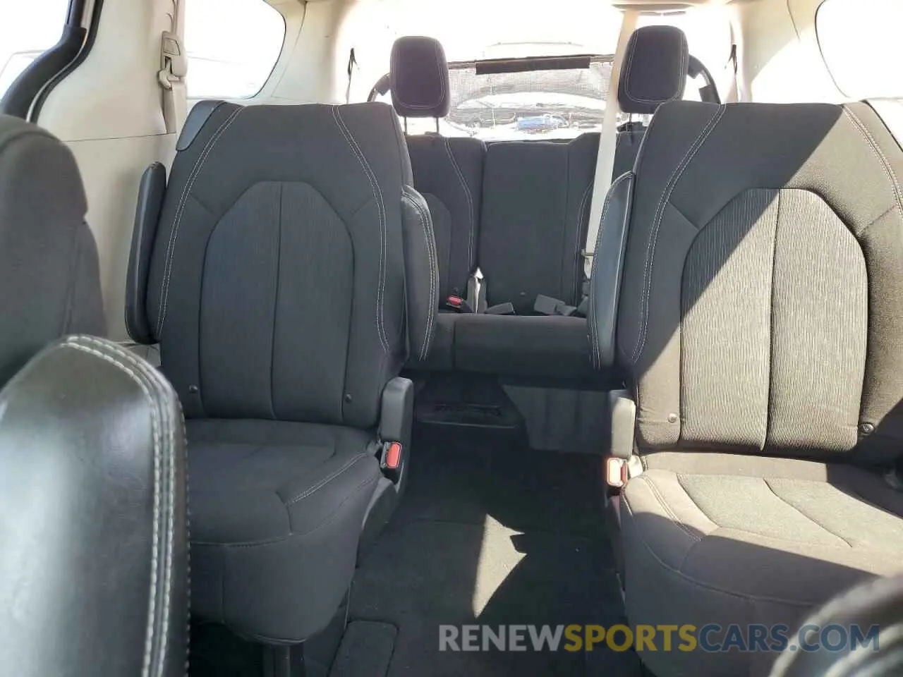 10 fotografías del automóvil dañado 2C4RC1CG6MR580279 CHRYSLER MINIVAN 2021