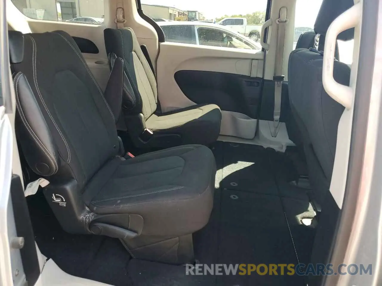11 fotografías del automóvil dañado 2C4RC1CG6MR580279 CHRYSLER MINIVAN 2021
