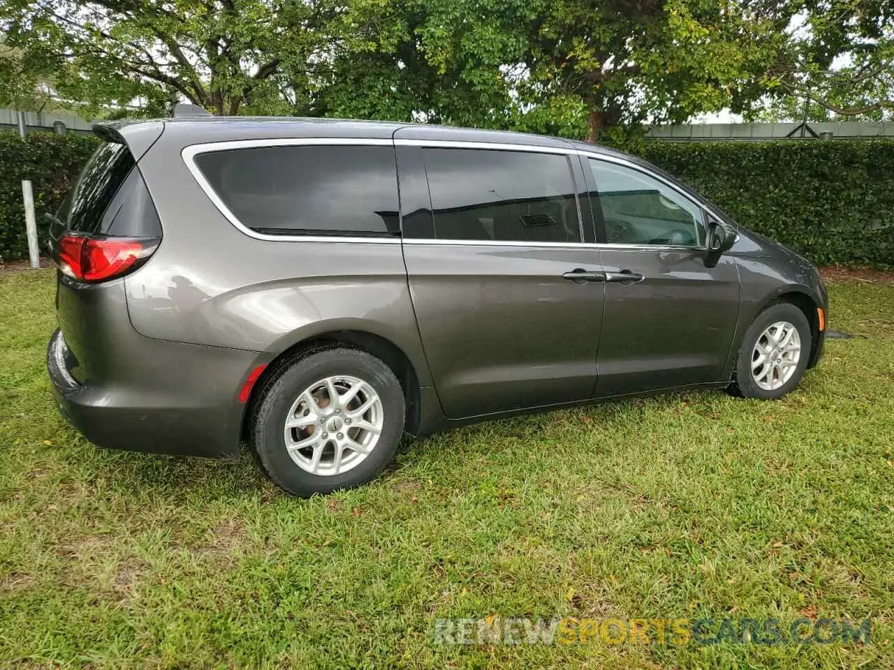 3 fotografías del automóvil dañado 2C4RC1CG8MR555139 CHRYSLER MINIVAN 2021