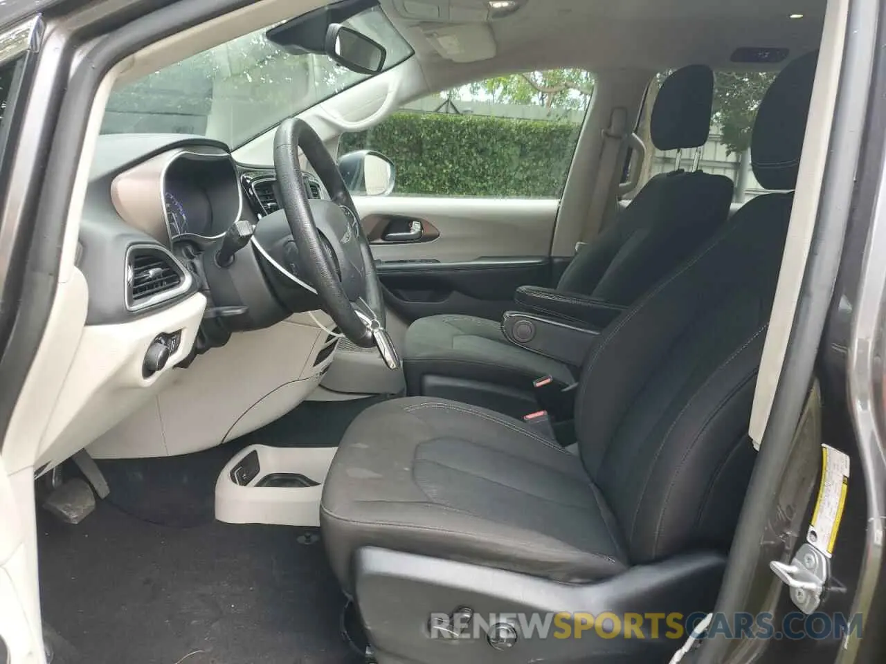 7 fotografías del automóvil dañado 2C4RC1CG8MR555139 CHRYSLER MINIVAN 2021