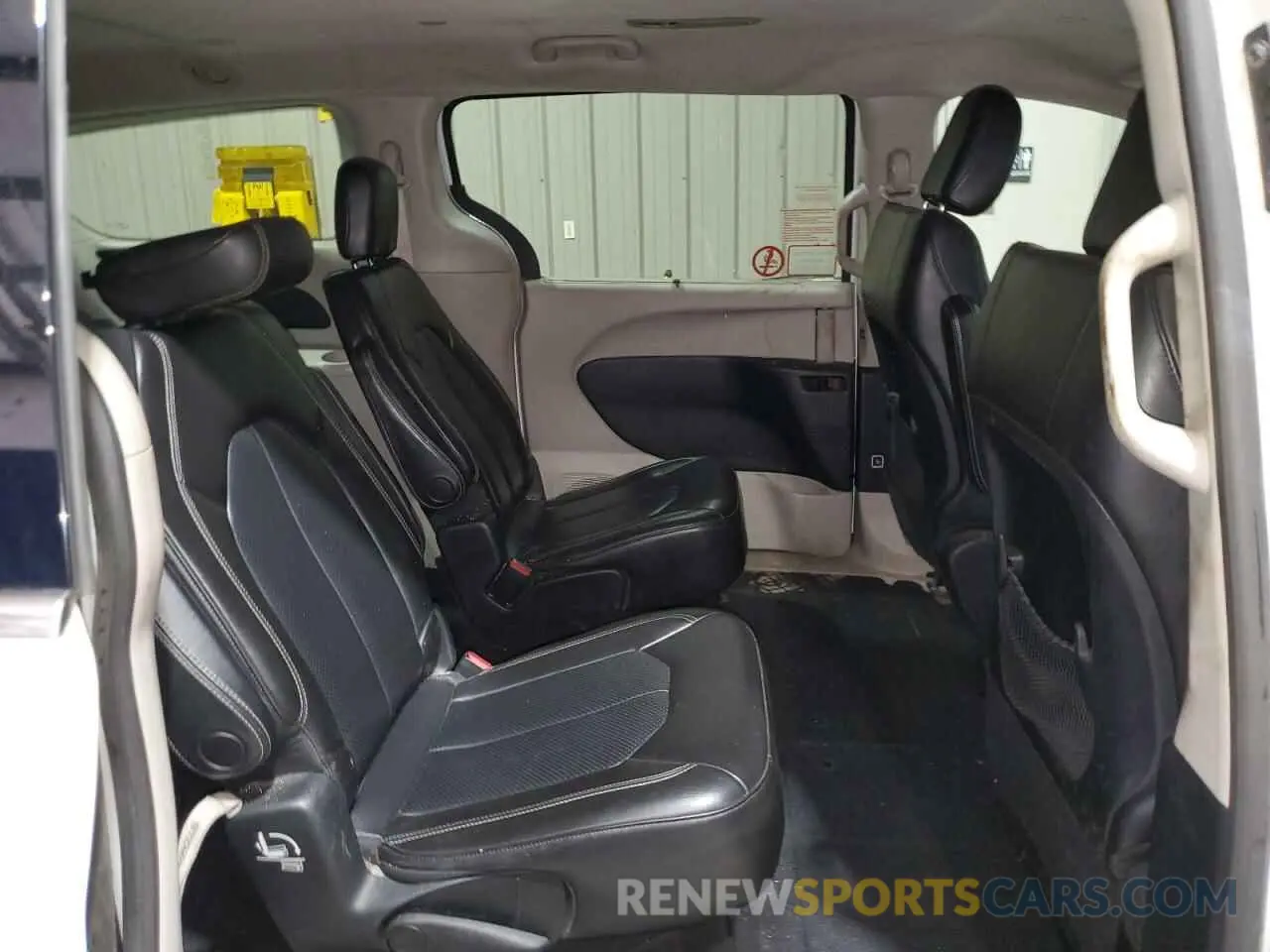 11 fotografías del automóvil dañado 2C4RC1DG0MR505589 CHRYSLER MINIVAN 2021