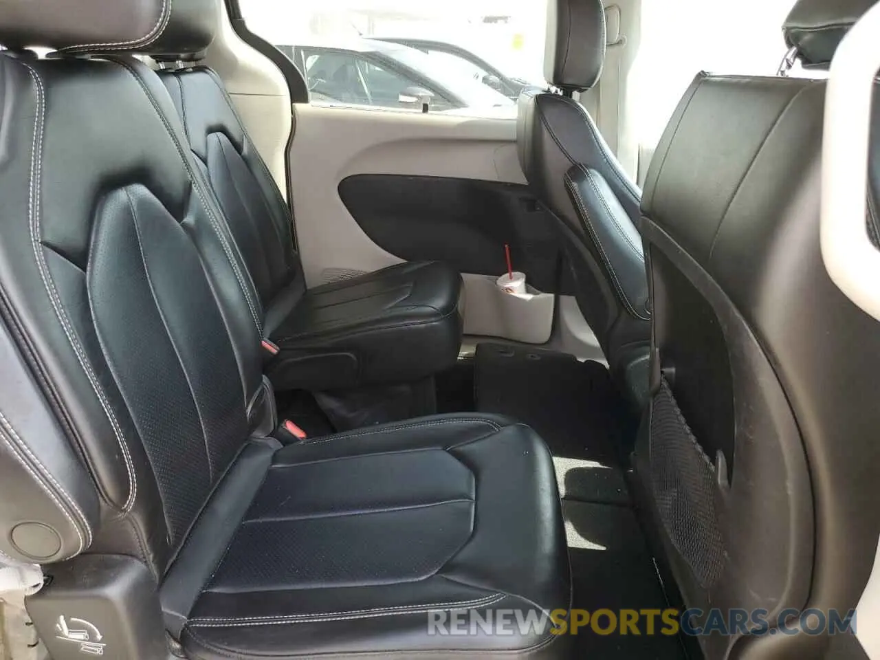 10 fotografías del automóvil dañado 2C4RC1DG0MR505902 CHRYSLER MINIVAN 2021