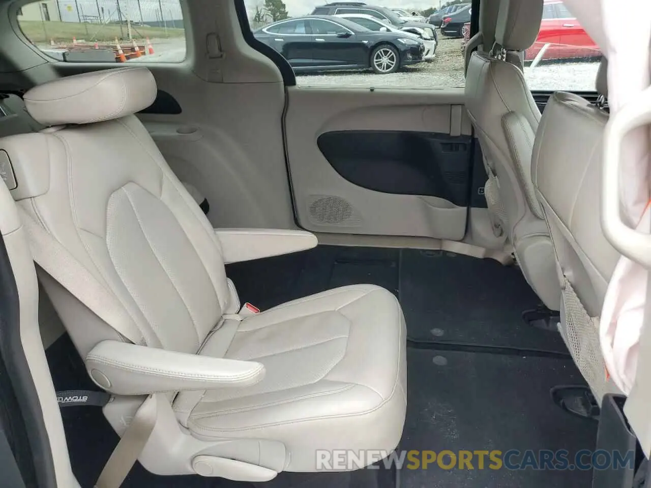 11 fotografías del automóvil dañado 2C4RC1DG0MR506242 CHRYSLER MINIVAN 2021
