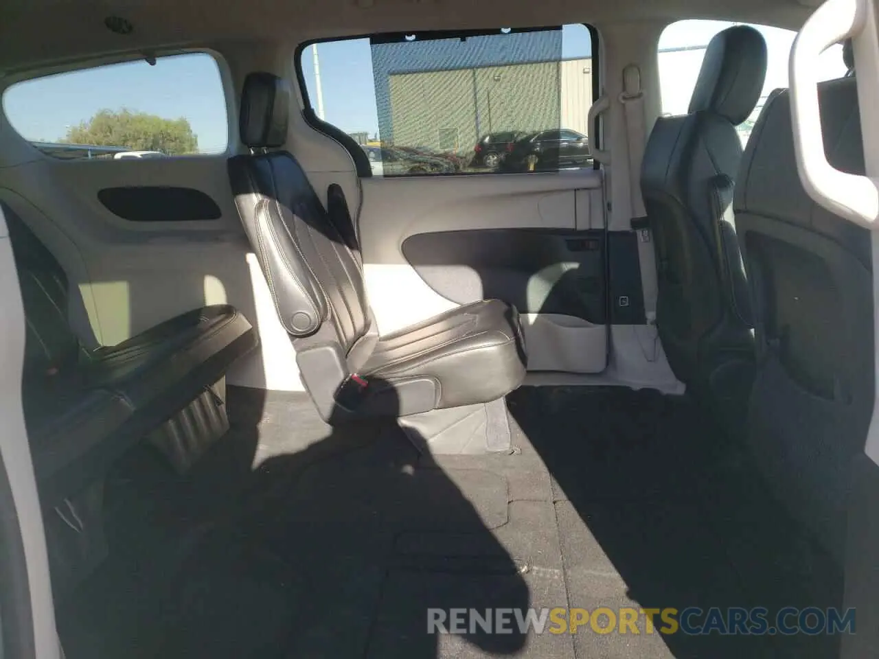11 fotografías del automóvil dañado 2C4RC1DG2MR534205 CHRYSLER MINIVAN 2021