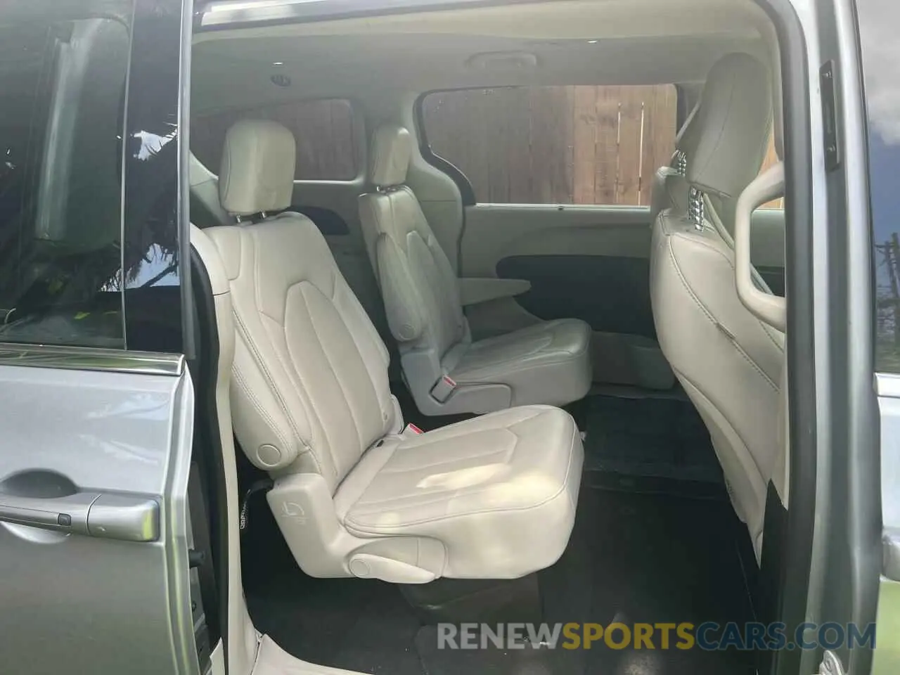 6 fotografías del automóvil dañado 2C4RC1DG3MR555046 CHRYSLER MINIVAN 2021