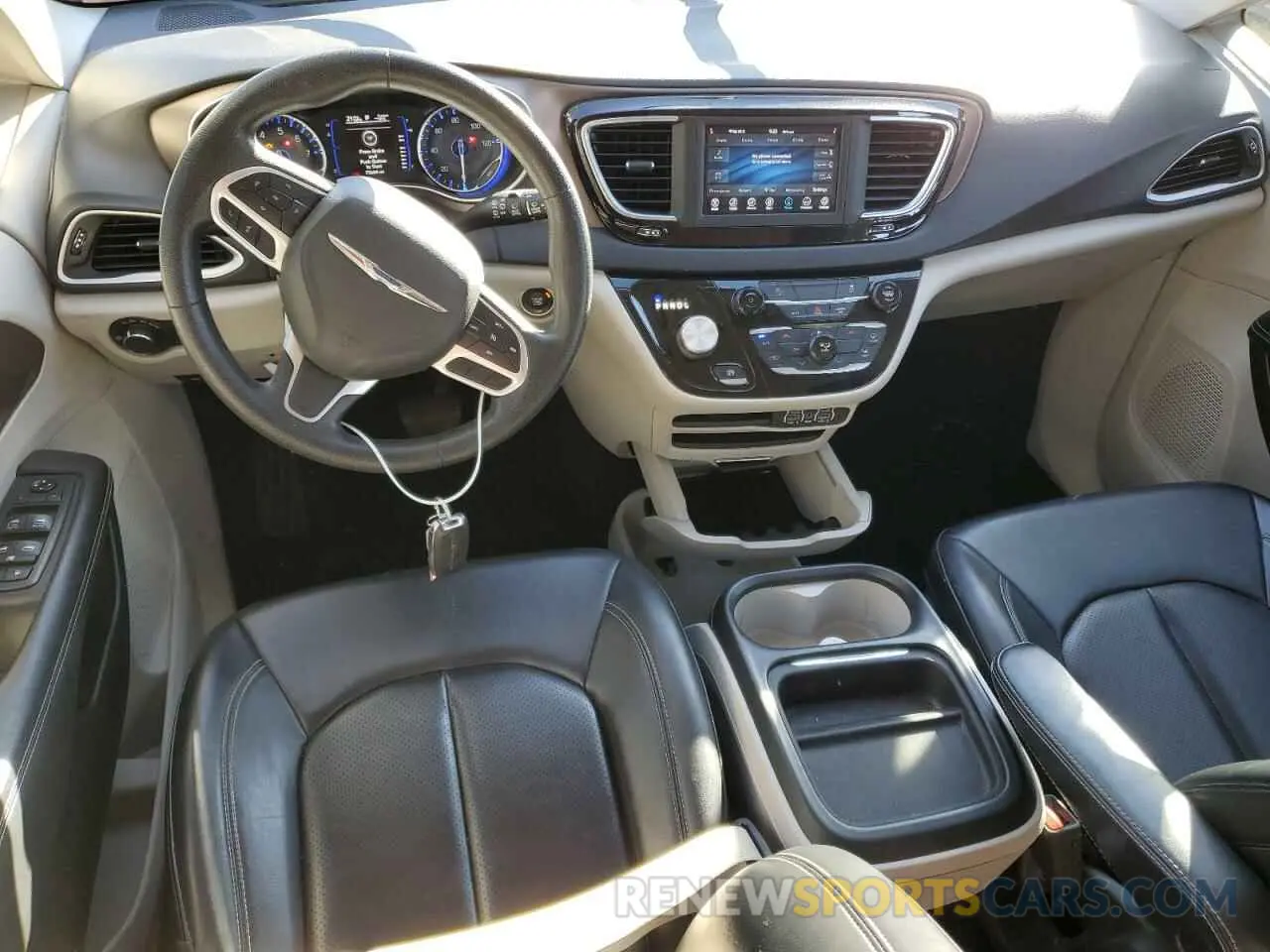 8 fotografías del automóvil dañado 2C4RC1DGXMR532699 CHRYSLER MINIVAN 2021