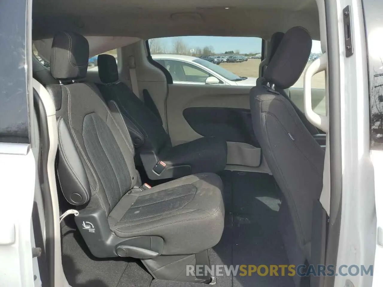 11 fotografías del automóvil dañado 2C4RC1CG0NR104224 CHRYSLER MINIVAN 2022