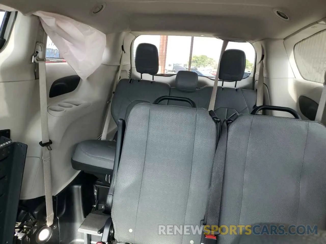 10 fotografías del automóvil dañado 2C4RC1CG2NR103821 CHRYSLER MINIVAN 2022