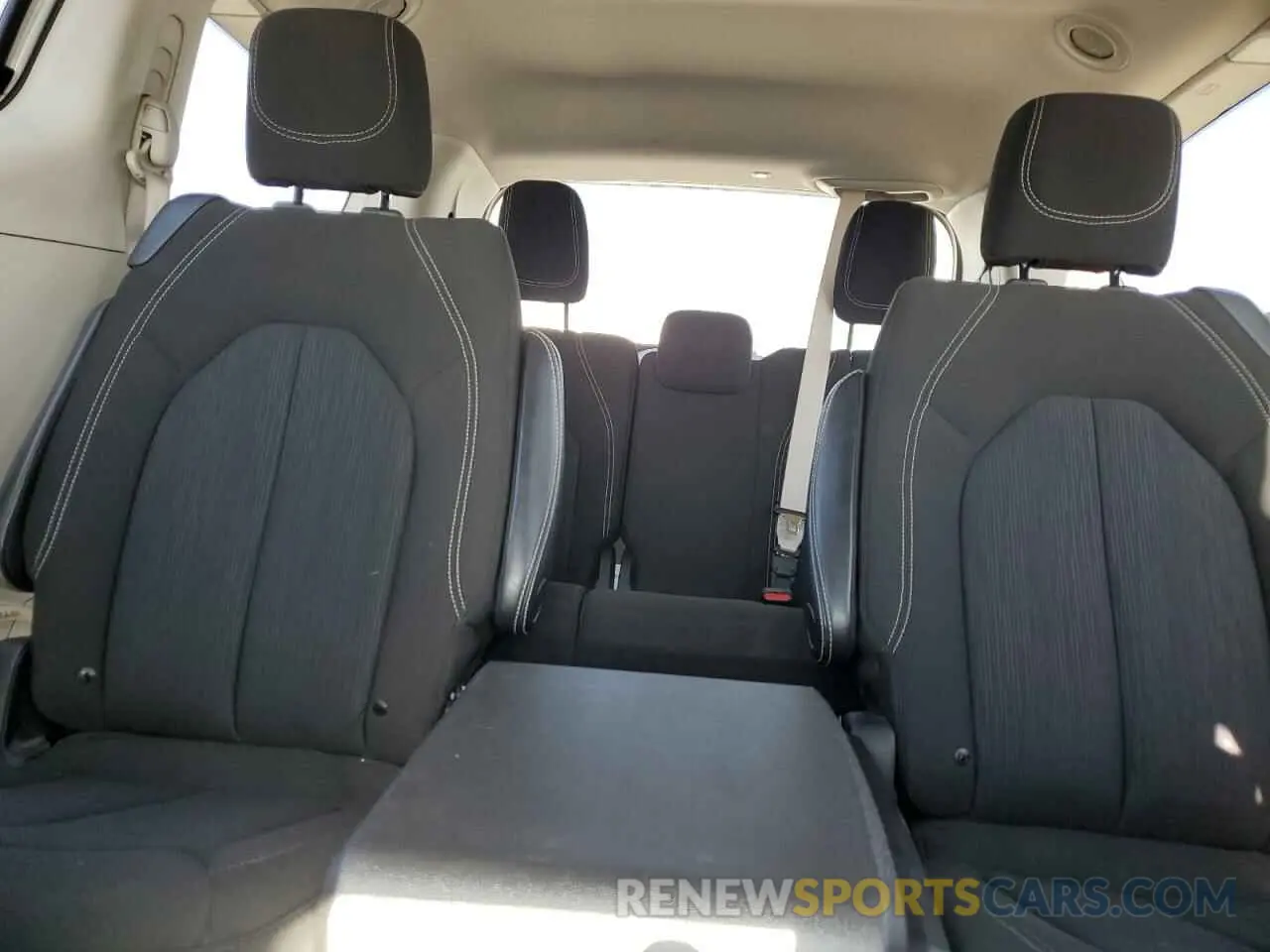 10 fotografías del automóvil dañado 2C4RC1CG3NR120885 CHRYSLER MINIVAN 2022