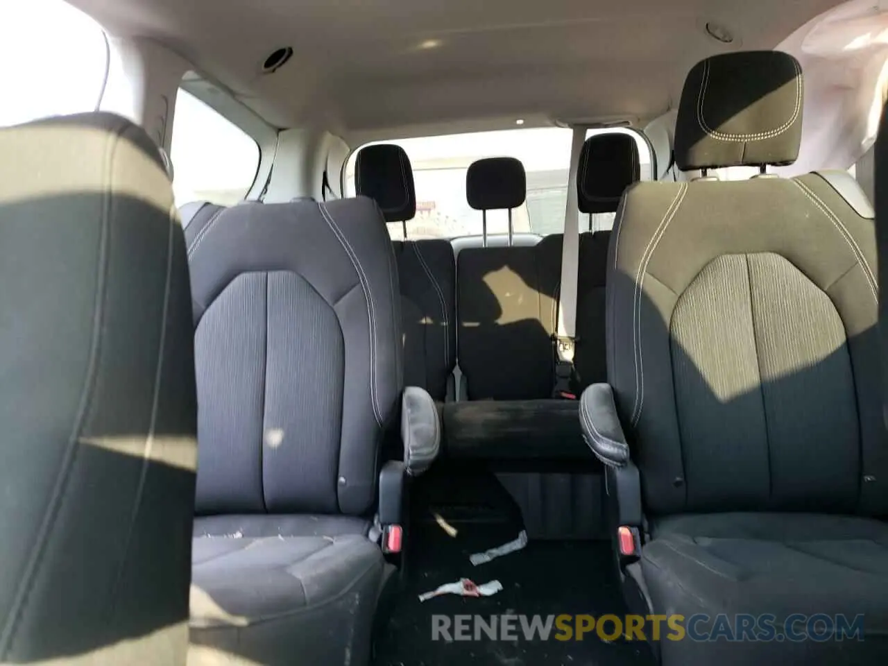 10 fotografías del automóvil dañado 2C4RC1CG6NR171507 CHRYSLER MINIVAN 2022