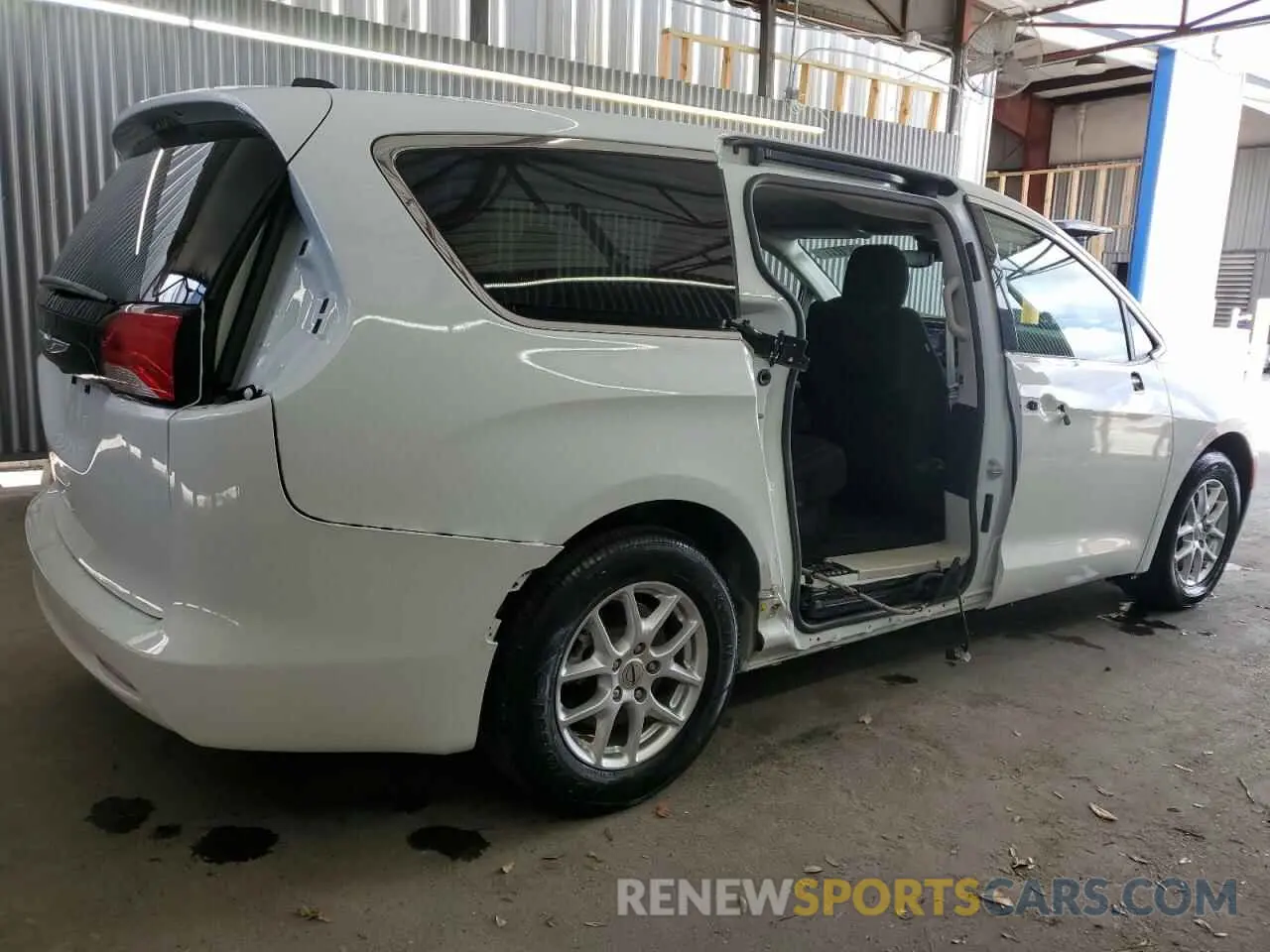 3 fotografías del automóvil dañado 2C4RC1CG1PR520270 CHRYSLER MINIVAN 2023