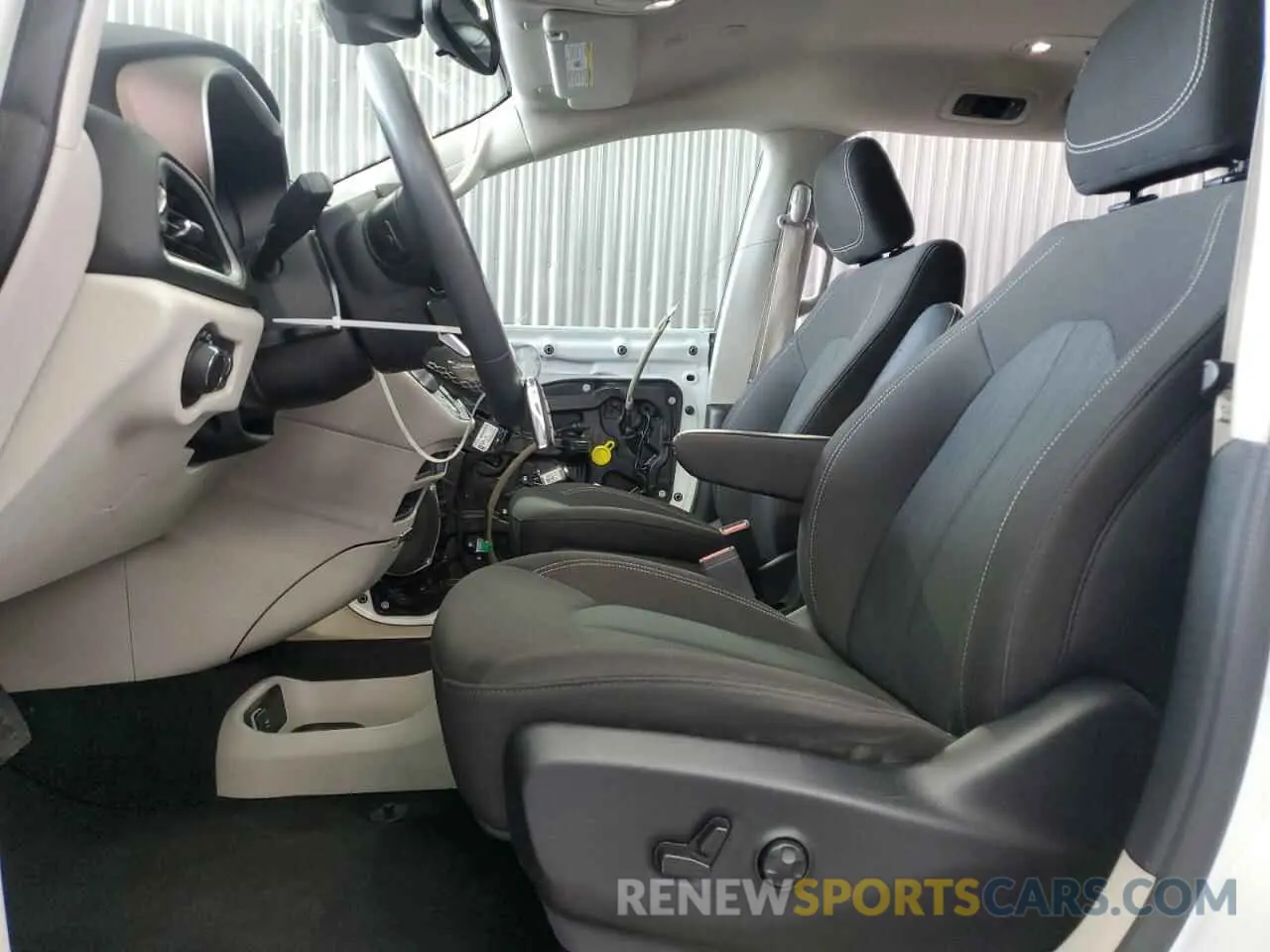 7 fotografías del automóvil dañado 2C4RC1CG1PR520270 CHRYSLER MINIVAN 2023