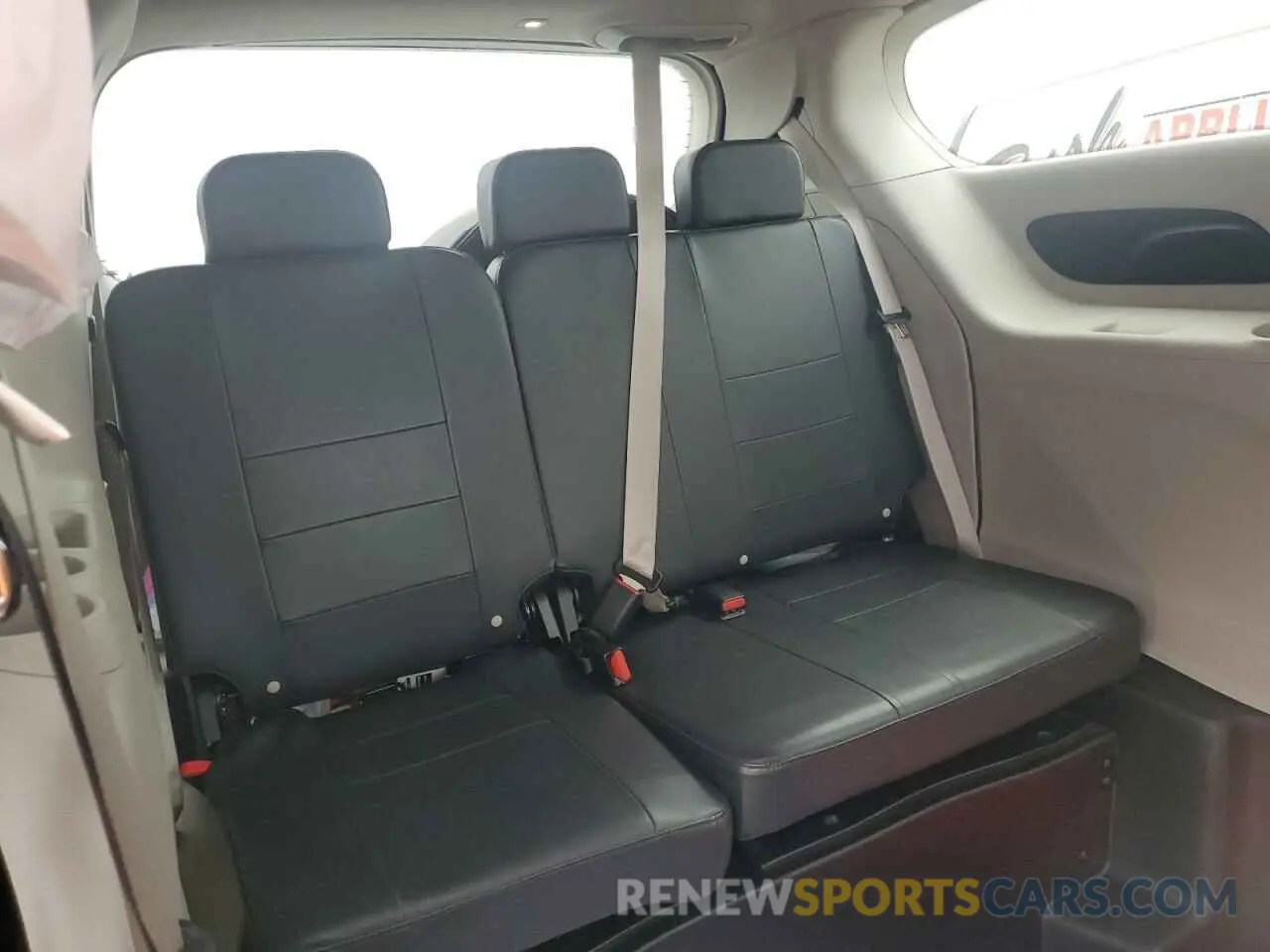 11 fotografías del automóvil dañado 2C4RC1CG2PR561796 CHRYSLER MINIVAN 2023