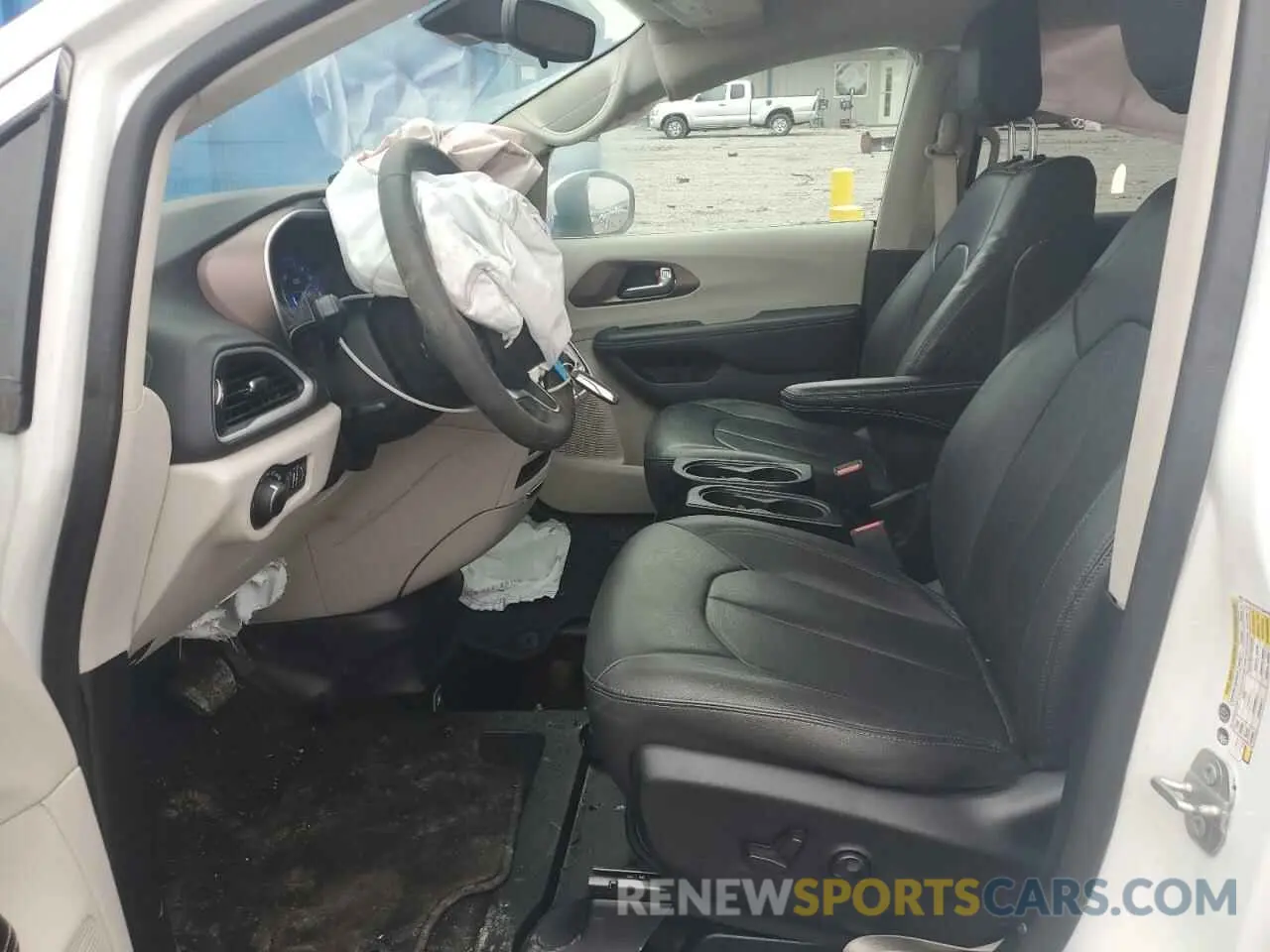 7 fotografías del automóvil dañado 2C4RC1CG2PR561796 CHRYSLER MINIVAN 2023