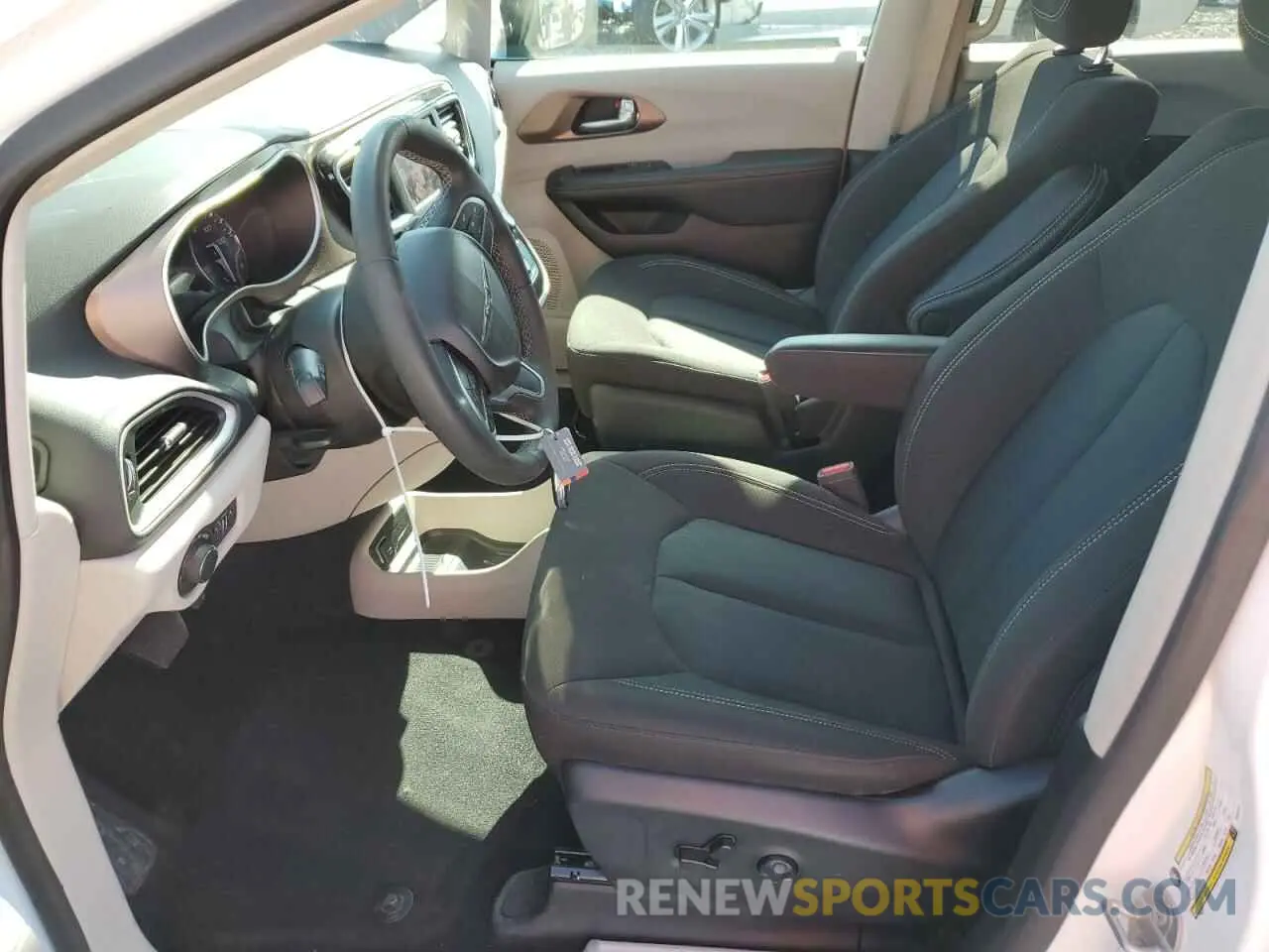 7 fotografías del automóvil dañado 2C4RC1CG5PR608142 CHRYSLER MINIVAN 2023