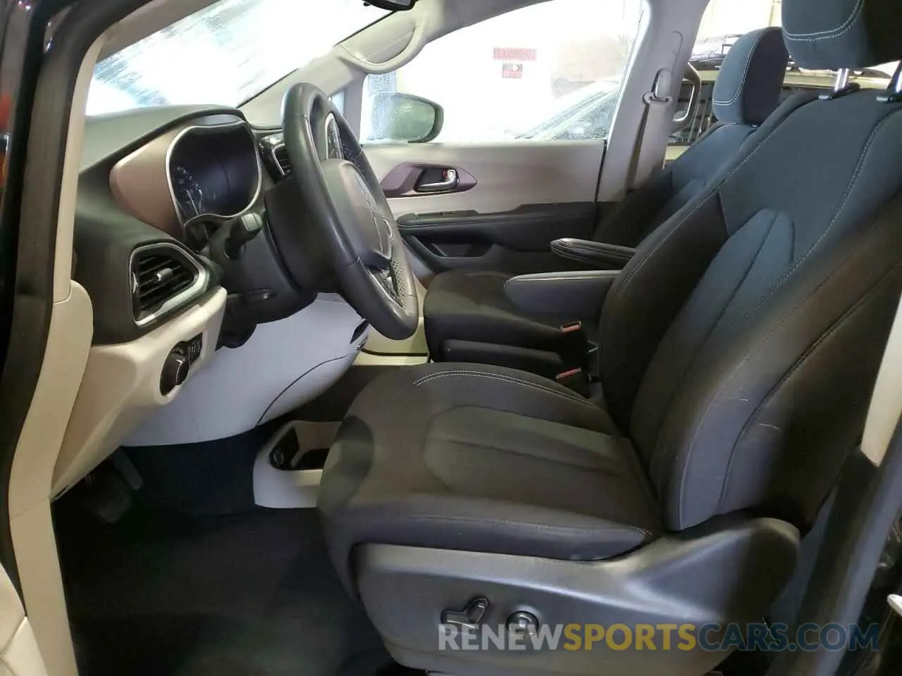 7 fotografías del automóvil dañado 2C4RC1CG8PR601928 CHRYSLER MINIVAN 2023