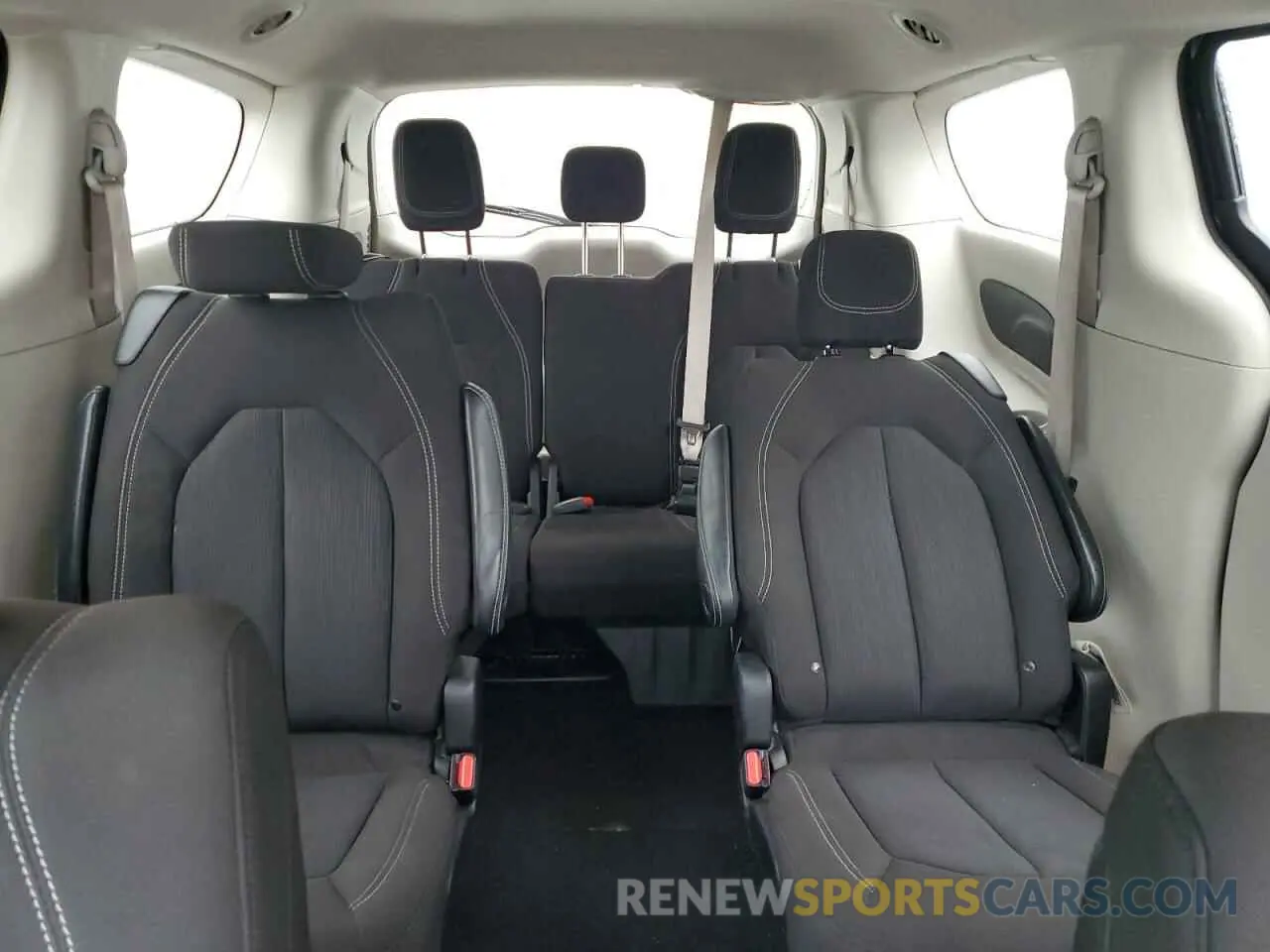 10 fotografías del automóvil dañado 2C4RC1CG9PR515558 CHRYSLER MINIVAN 2023