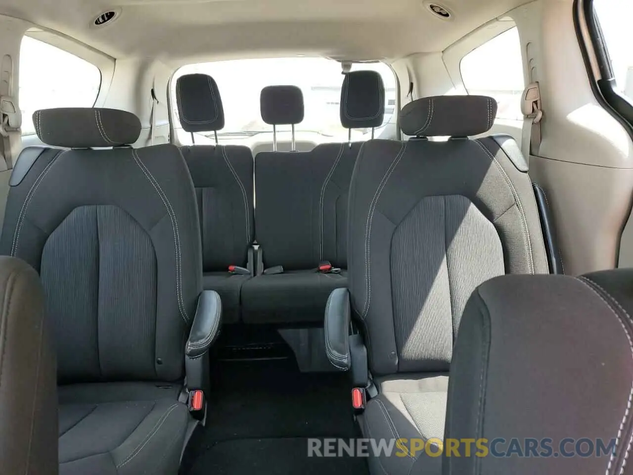 10 fotografías del automóvil dañado 2C4RC1CG9PR607480 CHRYSLER MINIVAN 2023