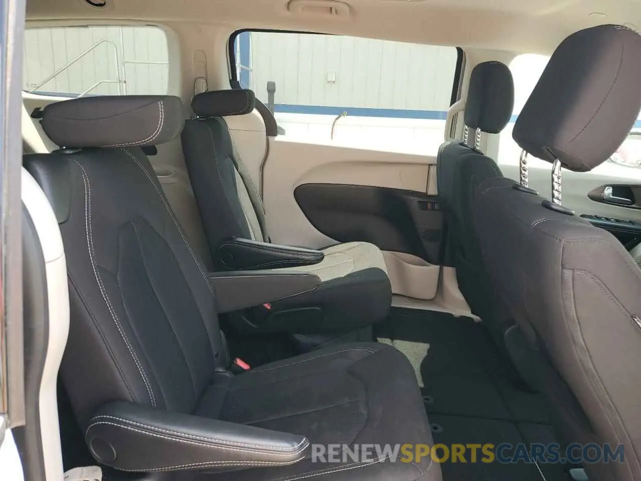 11 fotografías del automóvil dañado 2C4RC1CG9PR607480 CHRYSLER MINIVAN 2023