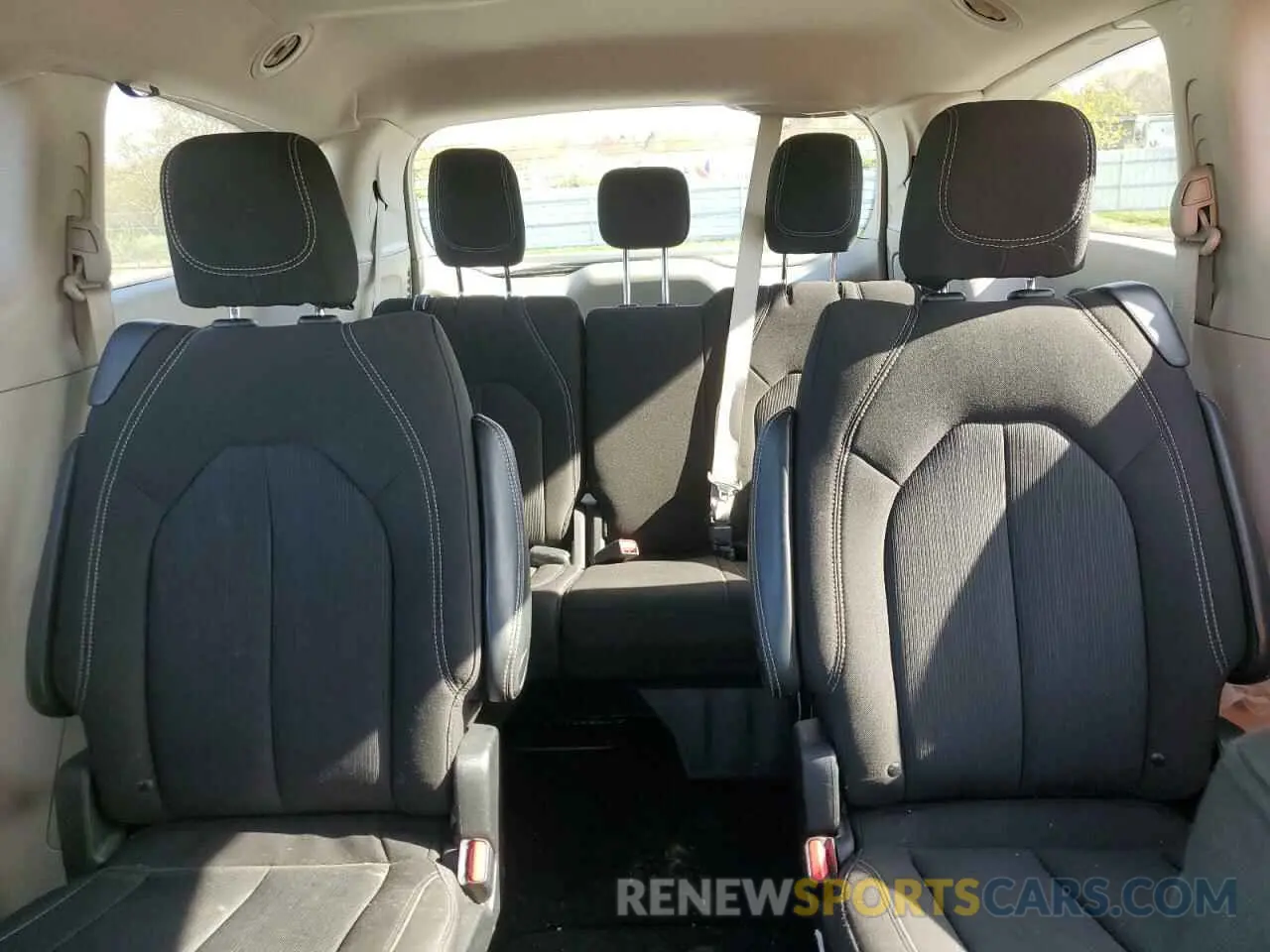 10 fotografías del automóvil dañado 2C4RC1CGXPR566275 CHRYSLER MINIVAN 2023