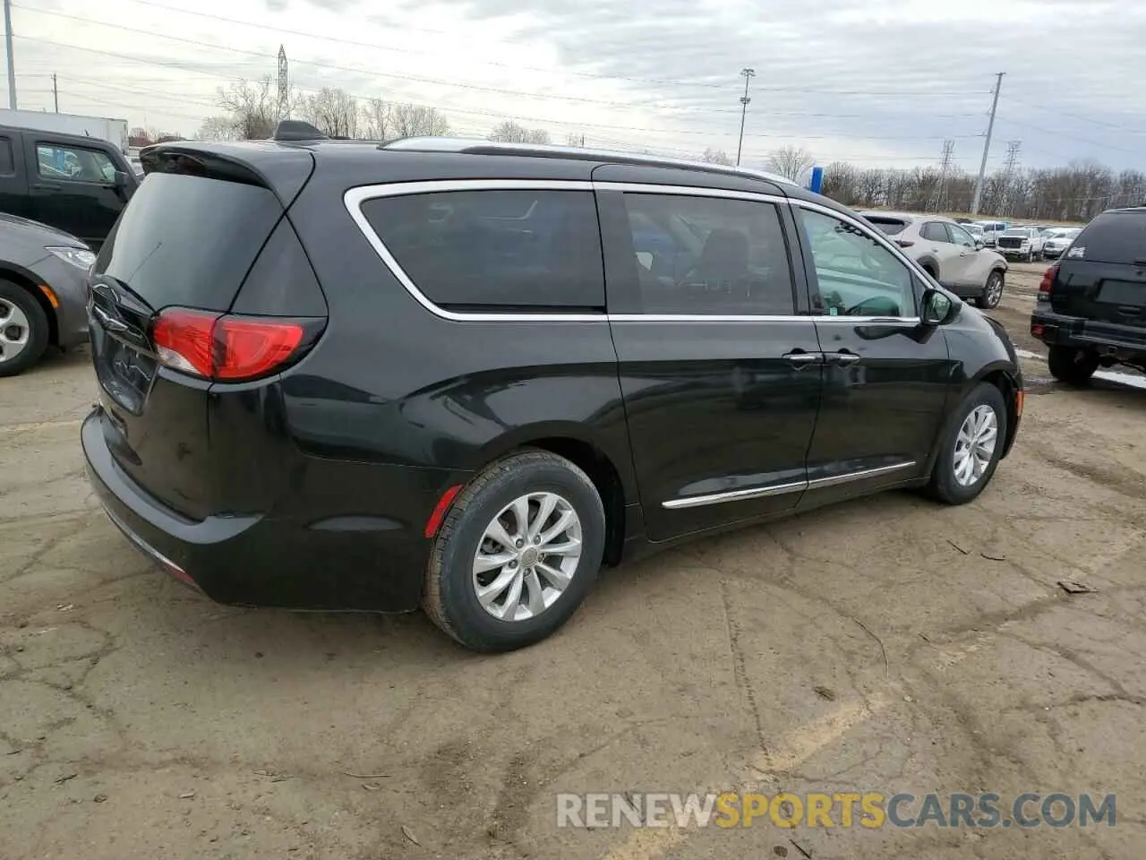 3 fotografías del automóvil dañado 2C4RC1BG0KR537538 CHRYSLER PACIFICA 2019