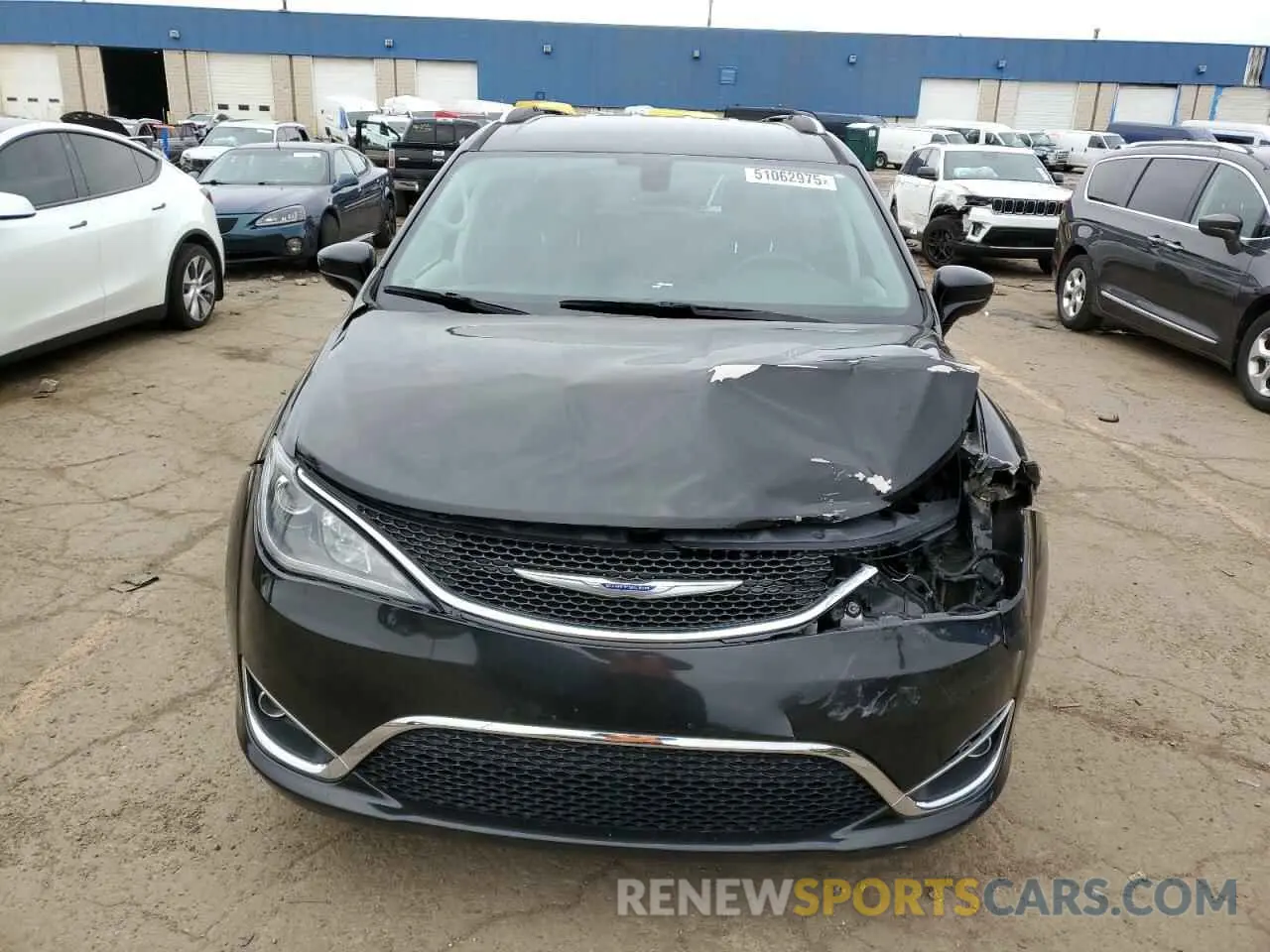 5 fotografías del automóvil dañado 2C4RC1BG0KR537538 CHRYSLER PACIFICA 2019