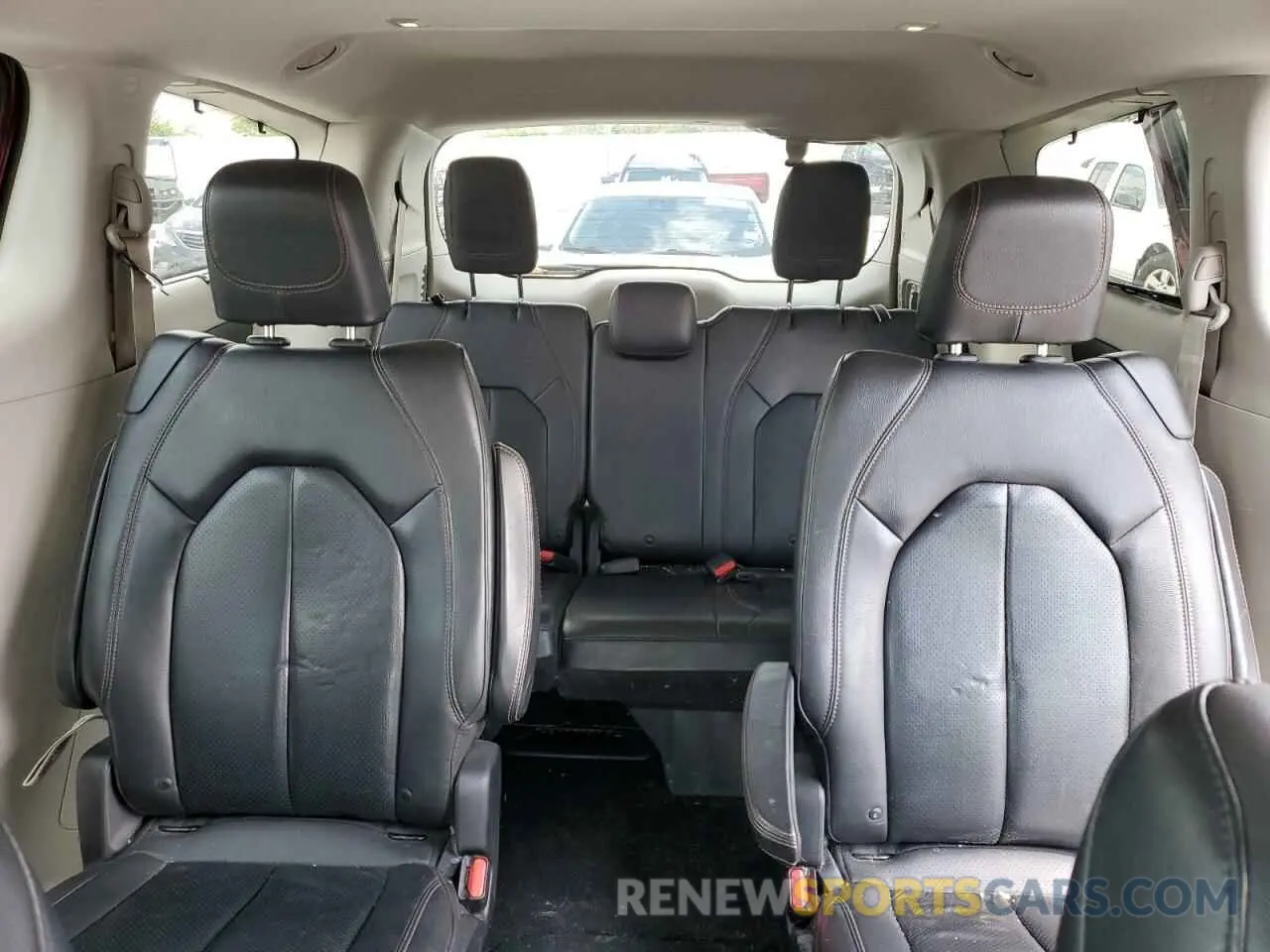 10 fotografías del automóvil dañado 2C4RC1BG0KR560947 CHRYSLER PACIFICA 2019