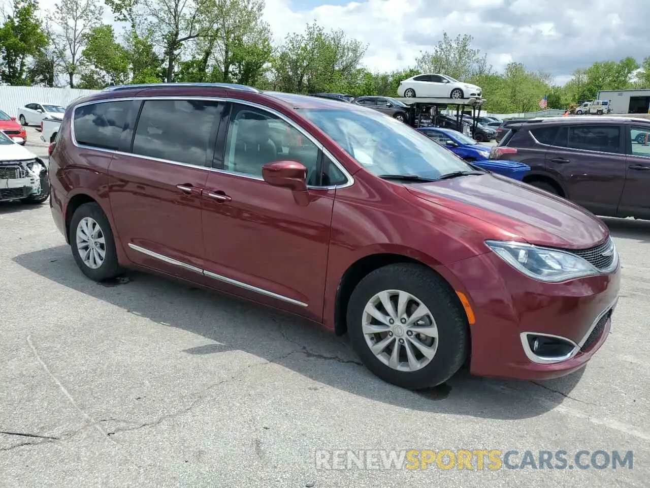 4 fotografías del automóvil dañado 2C4RC1BG0KR560947 CHRYSLER PACIFICA 2019