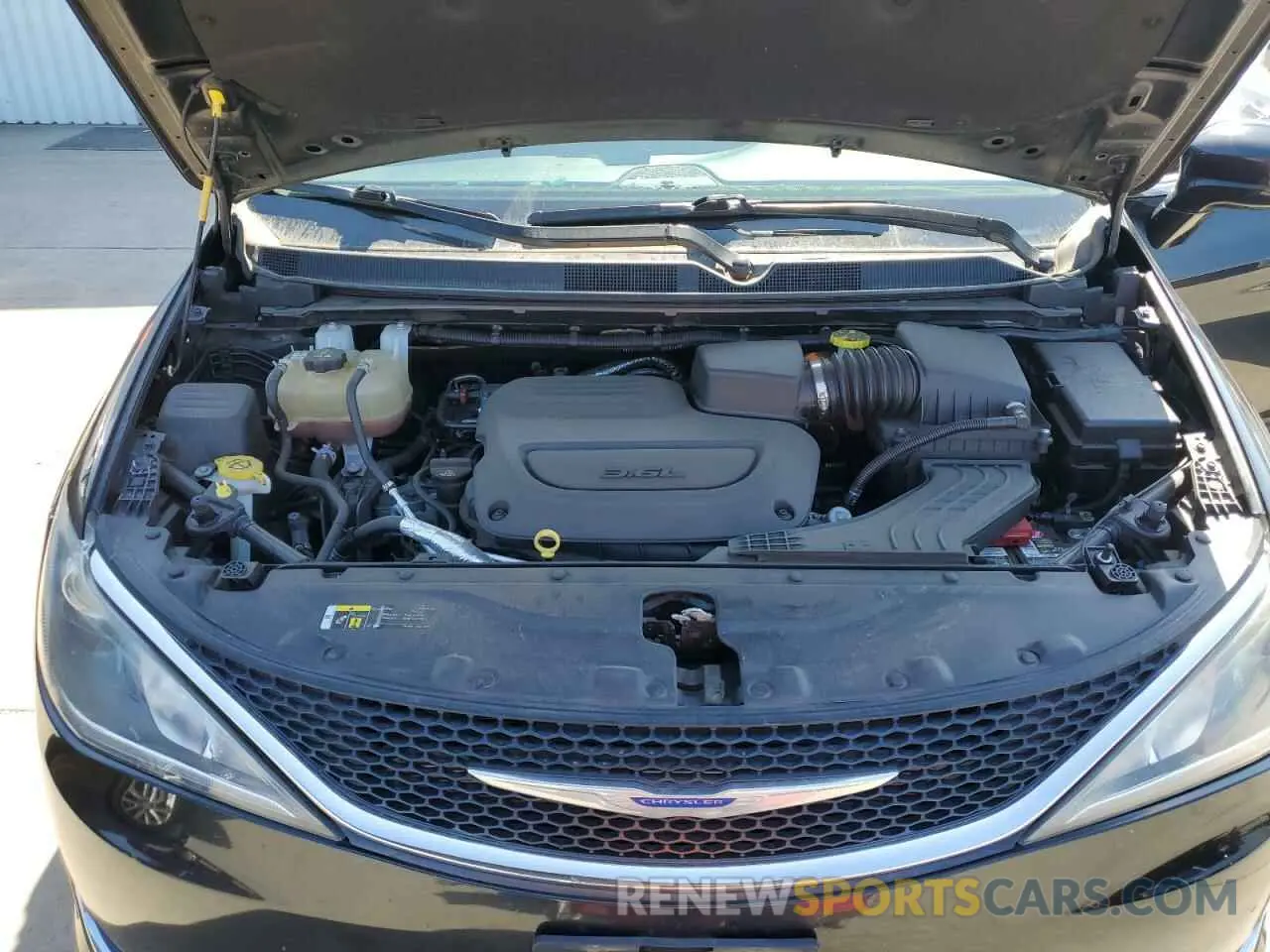 12 fotografías del automóvil dañado 2C4RC1BG0KR651135 CHRYSLER PACIFICA 2019