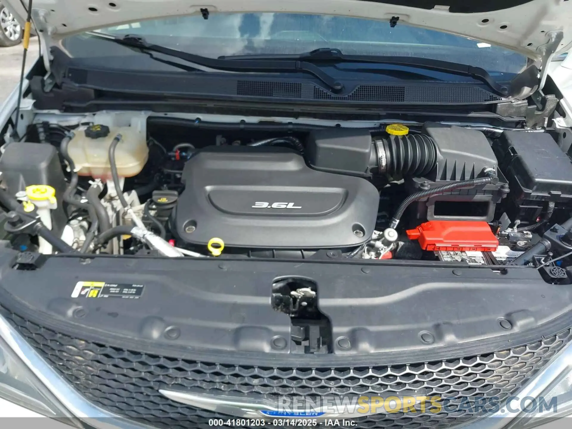 10 fotografías del automóvil dañado 2C4RC1BG1KR539668 CHRYSLER PACIFICA 2019