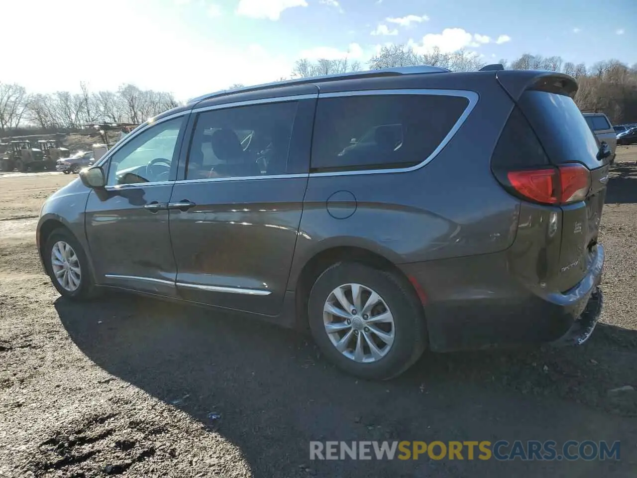 2 fotografías del automóvil dañado 2C4RC1BG1KR555384 CHRYSLER PACIFICA 2019