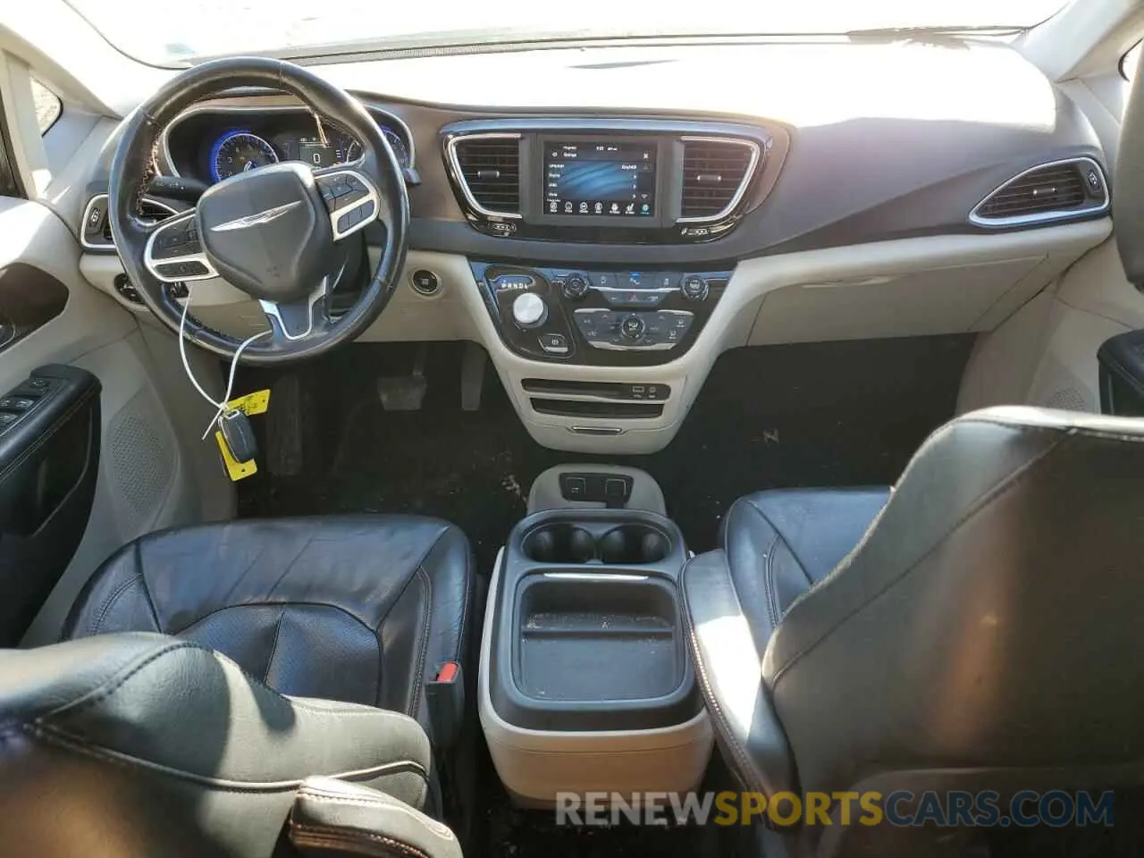 8 fotografías del automóvil dañado 2C4RC1BG1KR555384 CHRYSLER PACIFICA 2019