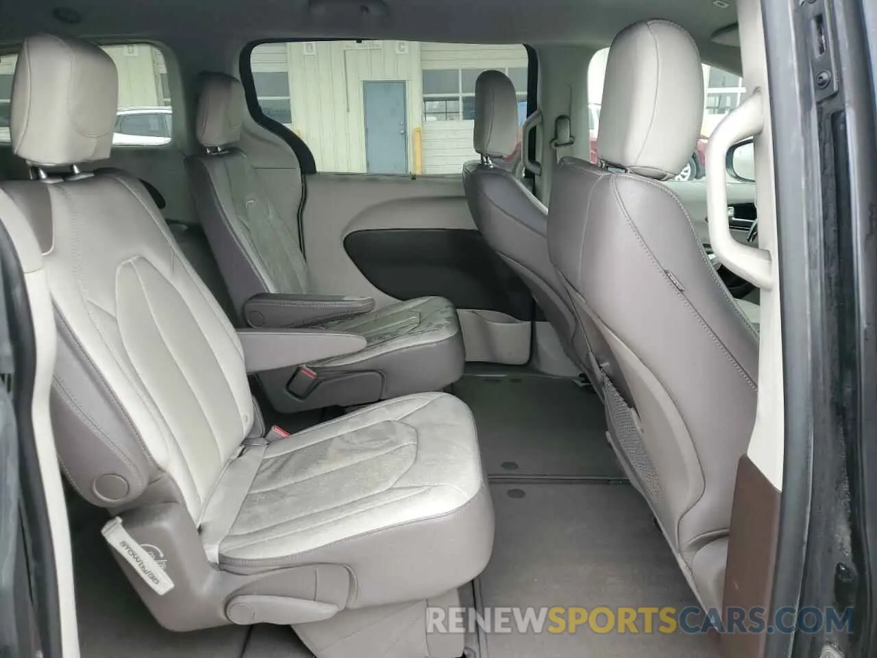 11 fotografías del automóvil dañado 2C4RC1BG1KR592838 CHRYSLER PACIFICA 2019