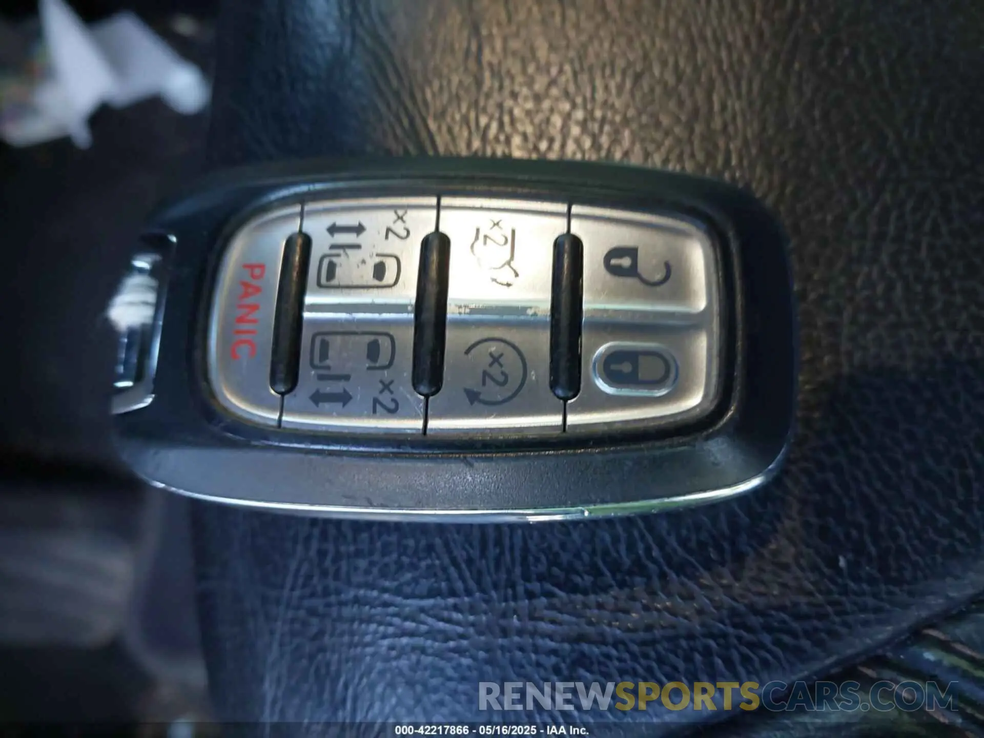 11 fotografías del automóvil dañado 2C4RC1BG1KR665917 CHRYSLER PACIFICA 2019