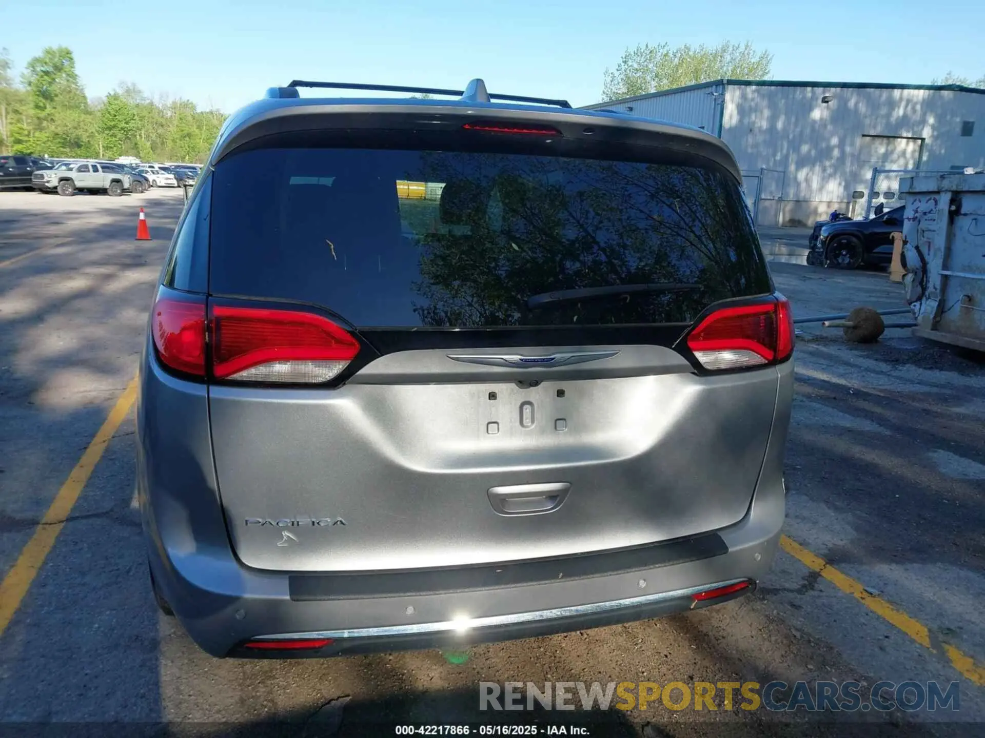 16 fotografías del automóvil dañado 2C4RC1BG1KR665917 CHRYSLER PACIFICA 2019