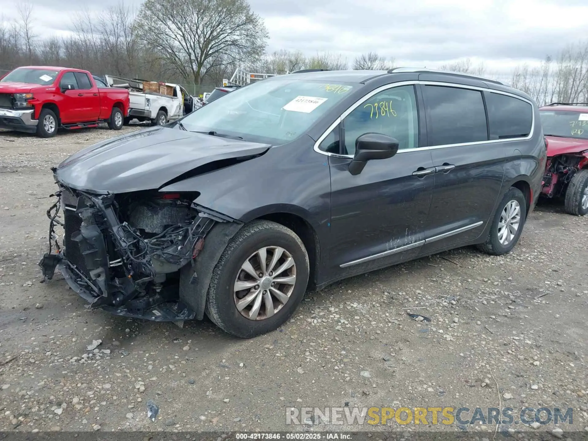 2 fotografías del automóvil dañado 2C4RC1BG1KR715411 CHRYSLER PACIFICA 2019
