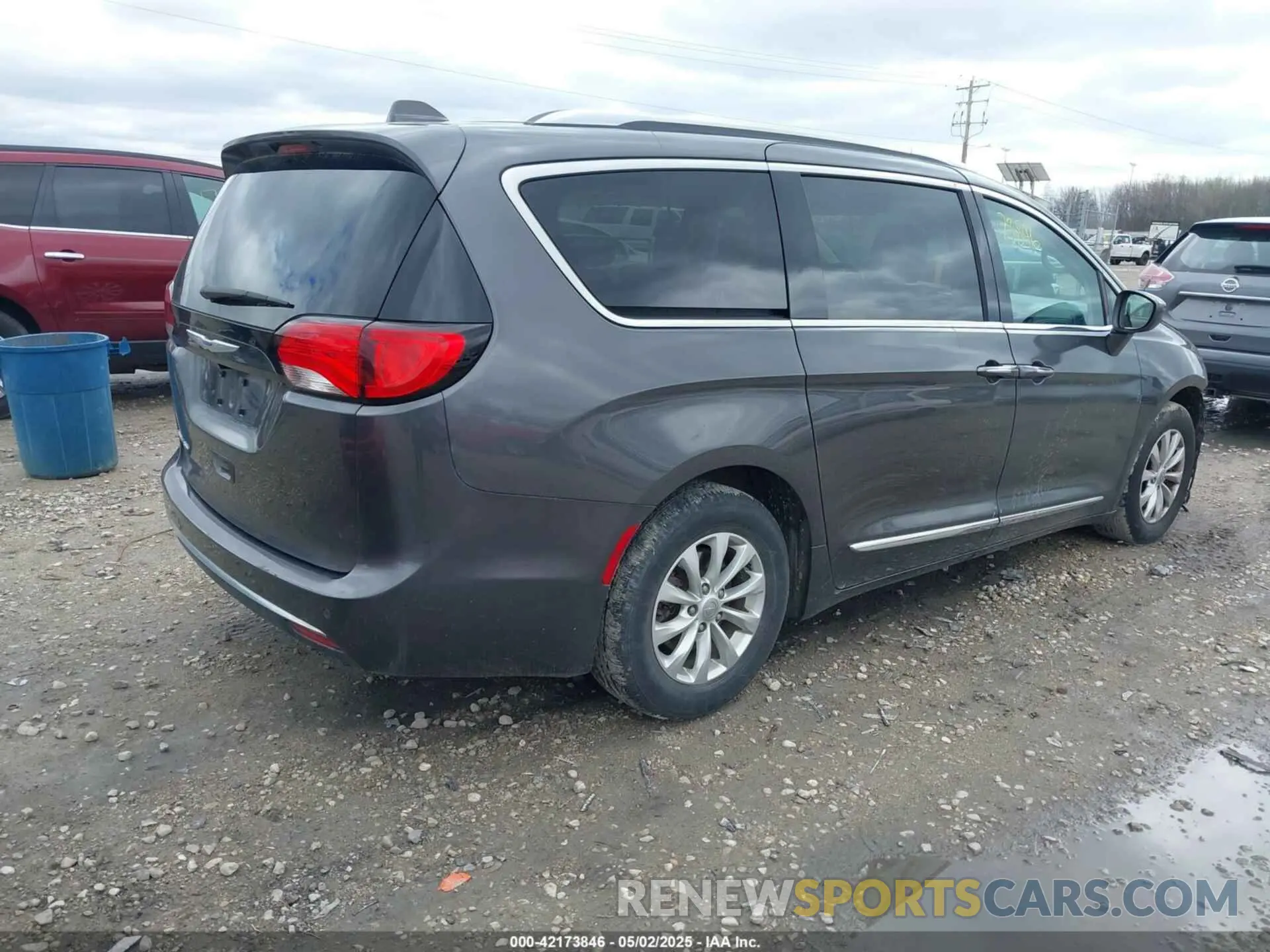 4 fotografías del automóvil dañado 2C4RC1BG1KR715411 CHRYSLER PACIFICA 2019