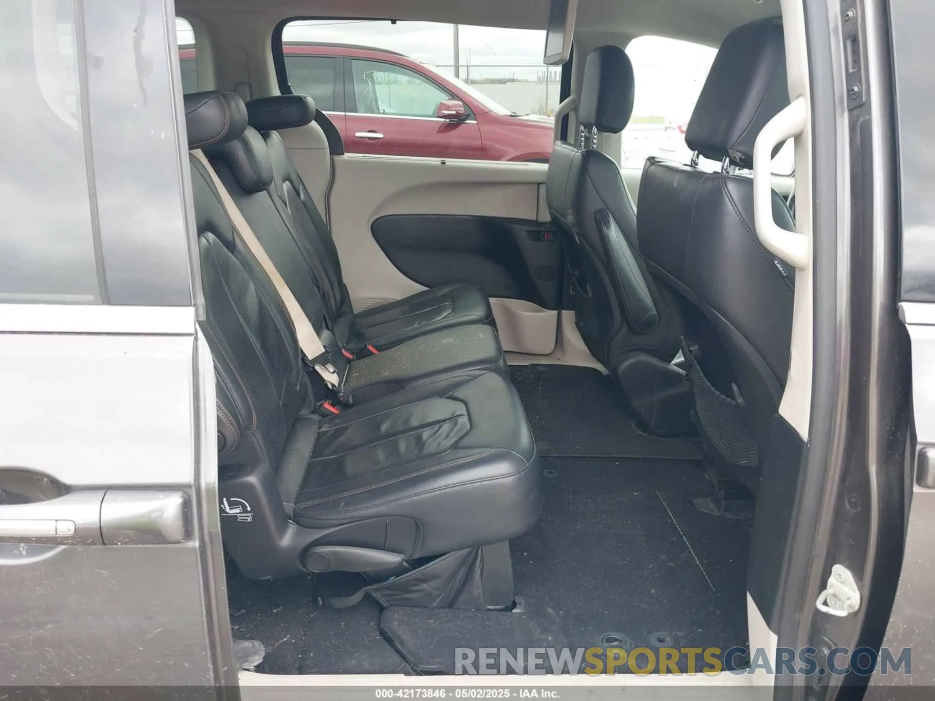 8 fotografías del automóvil dañado 2C4RC1BG1KR715411 CHRYSLER PACIFICA 2019