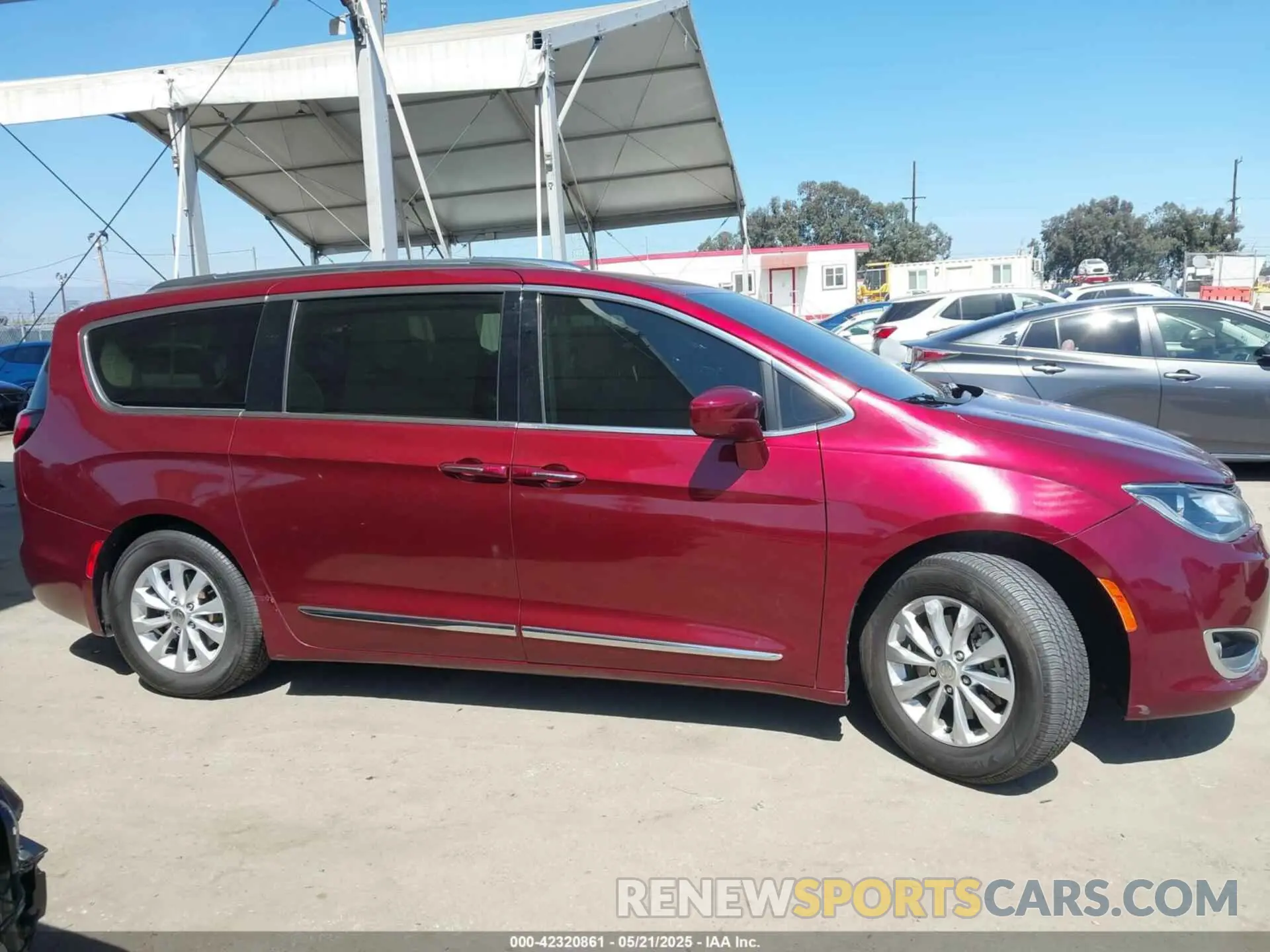 13 fotografías del automóvil dañado 2C4RC1BG2KR554891 CHRYSLER PACIFICA 2019