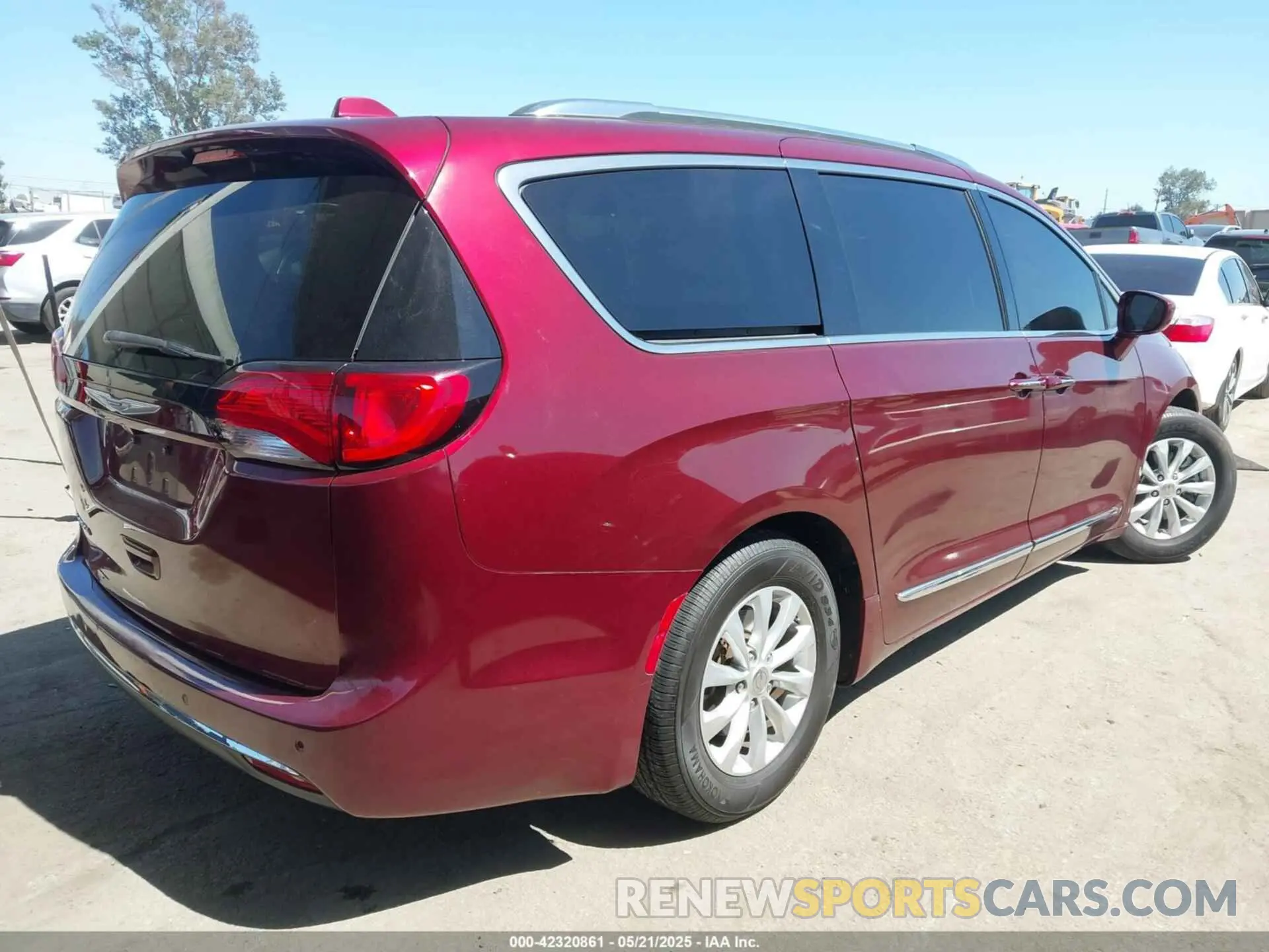 4 fotografías del automóvil dañado 2C4RC1BG2KR554891 CHRYSLER PACIFICA 2019