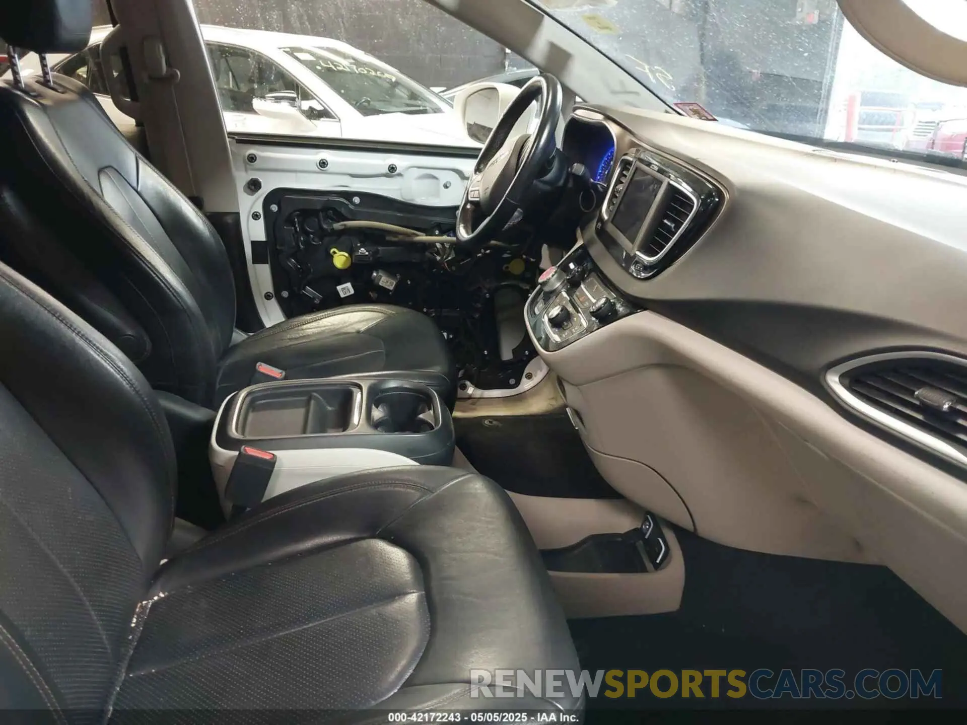 5 fotografías del automóvil dañado 2C4RC1BG2KR577524 CHRYSLER PACIFICA 2019