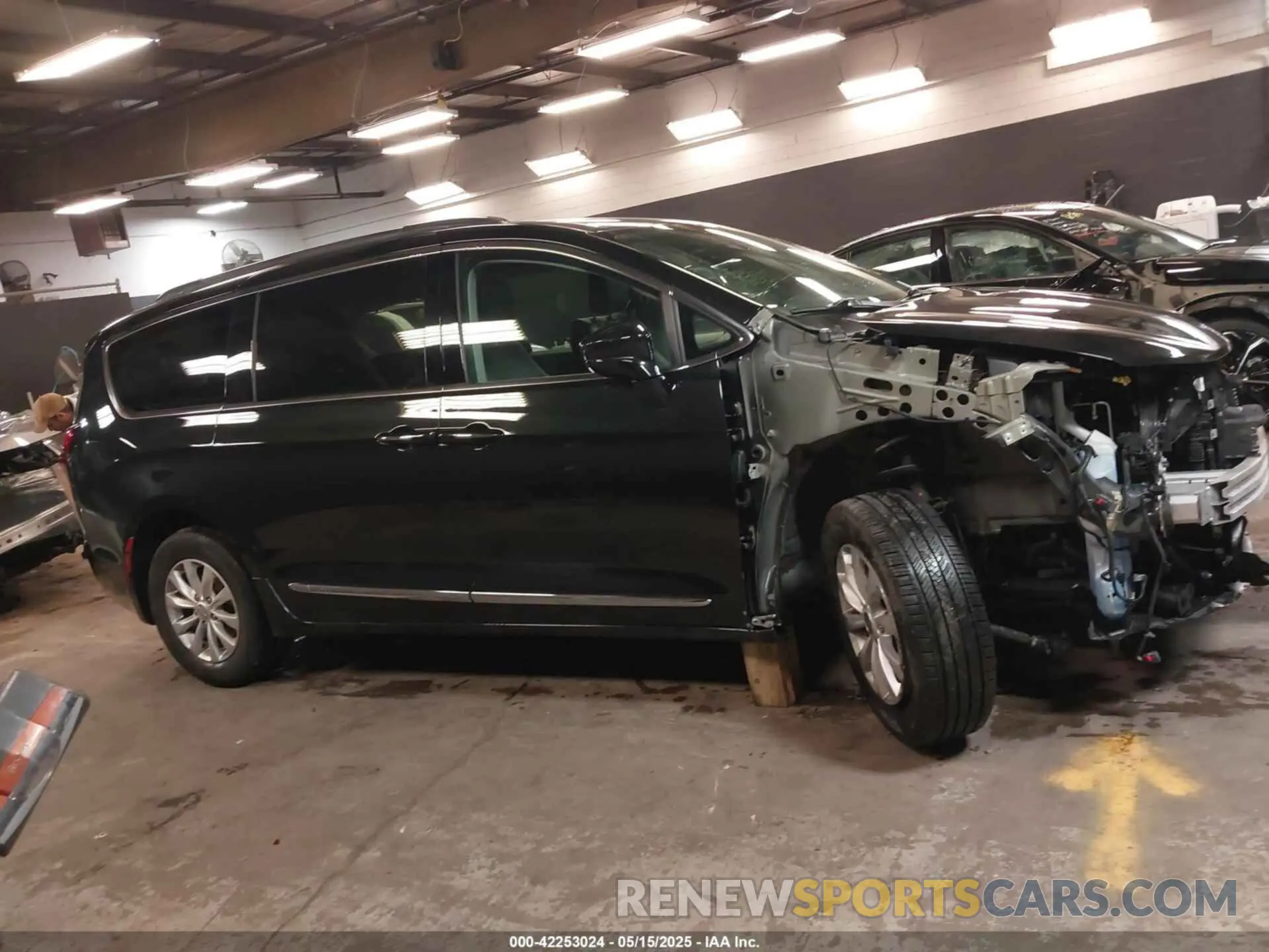 14 fotografías del automóvil dañado 2C4RC1BG2KR604527 CHRYSLER PACIFICA 2019