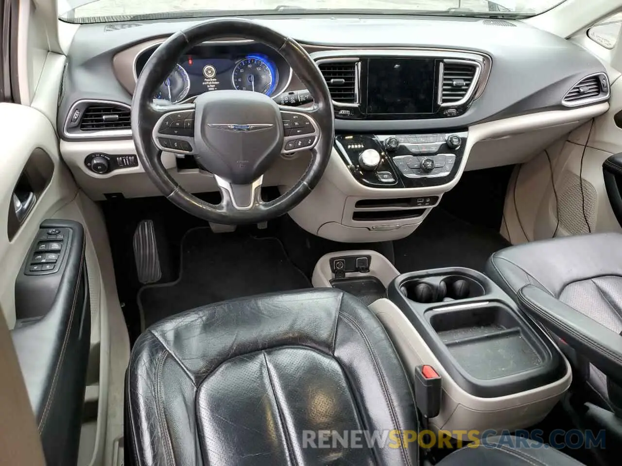 8 fotografías del automóvil dañado 2C4RC1BG2KR627886 CHRYSLER PACIFICA 2019