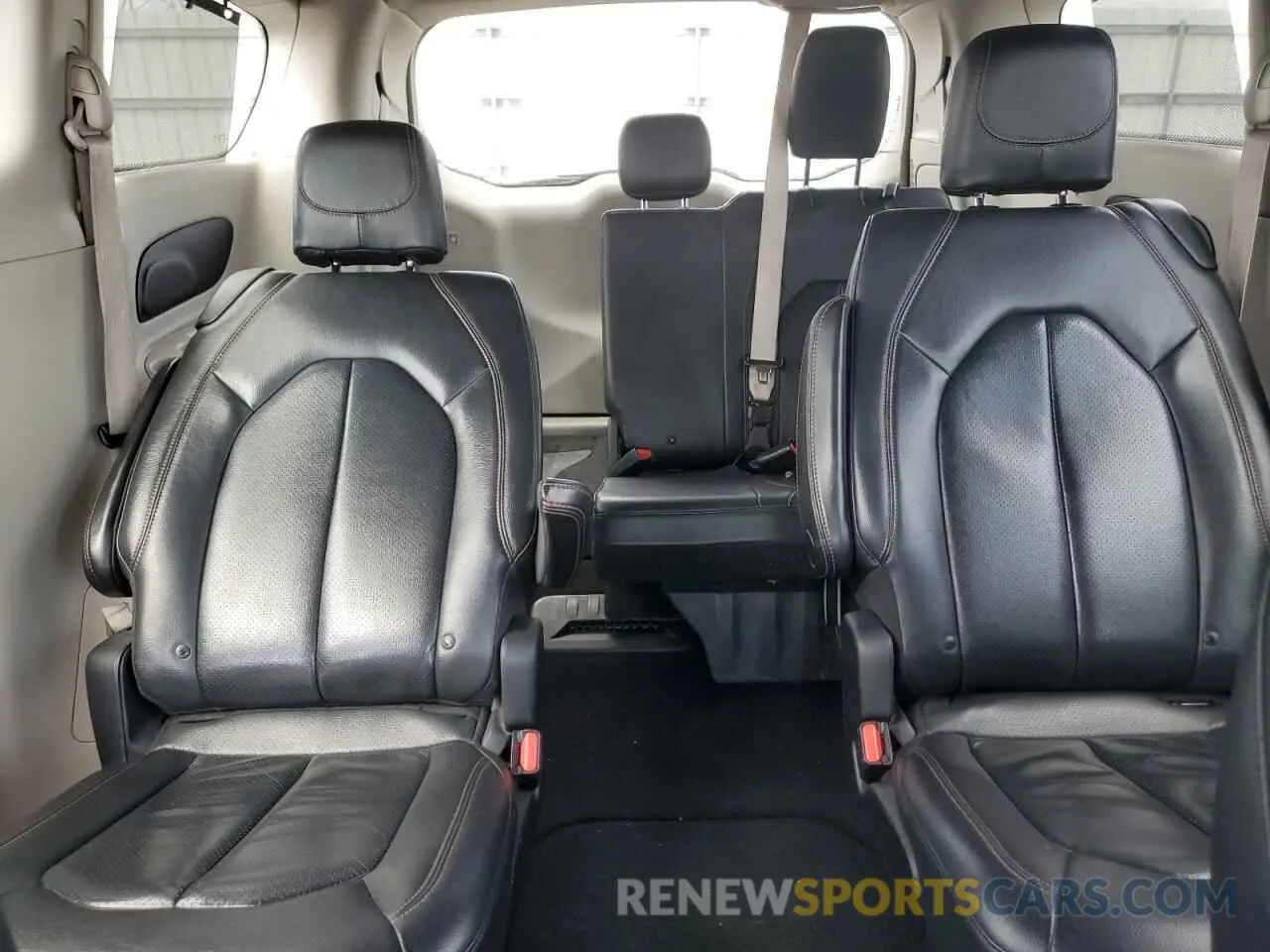 10 fotografías del automóvil dañado 2C4RC1BG2KR651542 CHRYSLER PACIFICA 2019