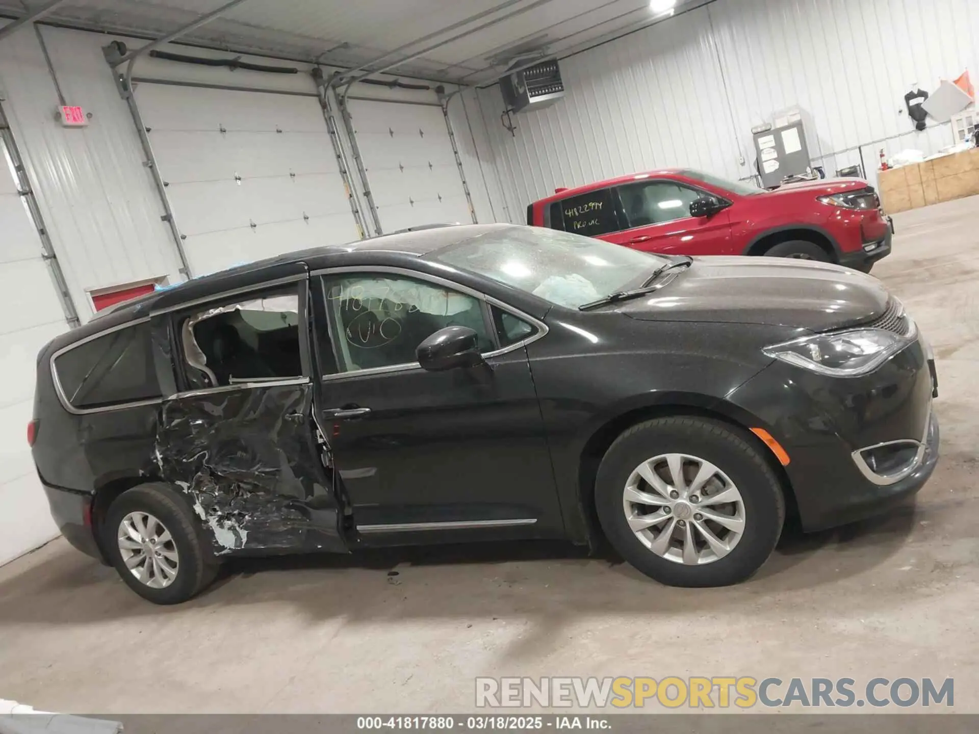 13 fotografías del automóvil dañado 2C4RC1BG2KR730791 CHRYSLER PACIFICA 2019