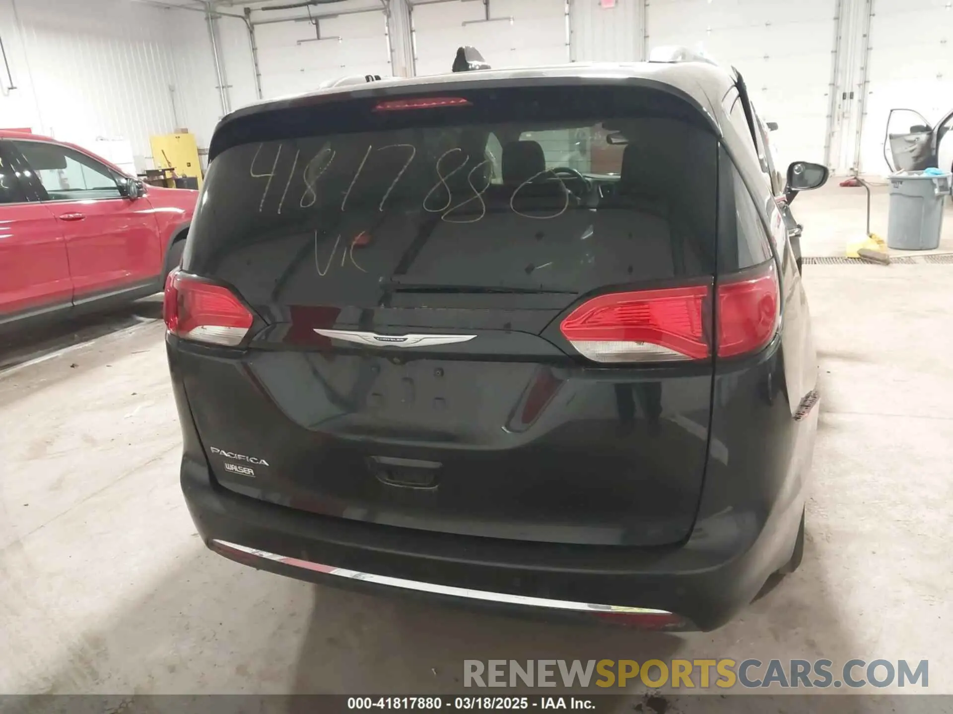 16 fotografías del automóvil dañado 2C4RC1BG2KR730791 CHRYSLER PACIFICA 2019