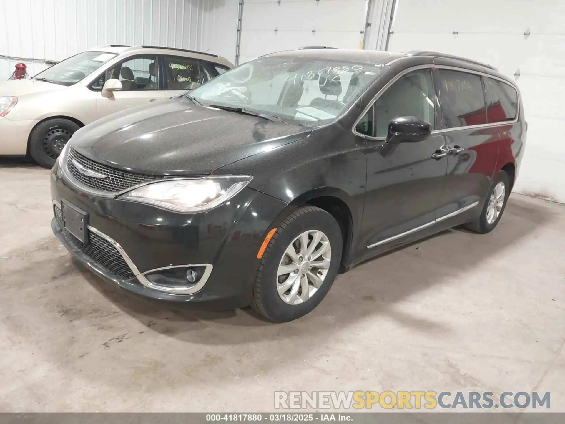 2 fotografías del automóvil dañado 2C4RC1BG2KR730791 CHRYSLER PACIFICA 2019